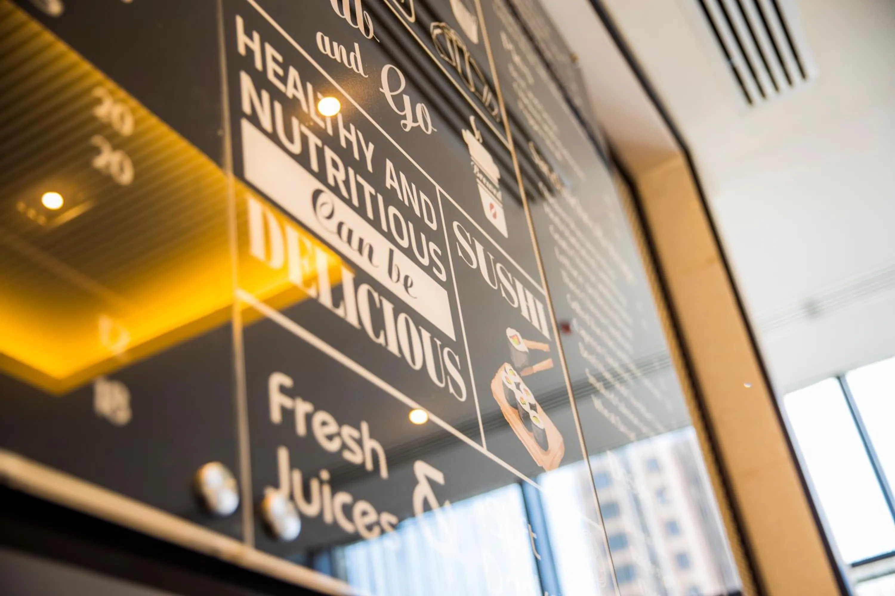 Restaurant/places to eat in Centro Waha by Rotana