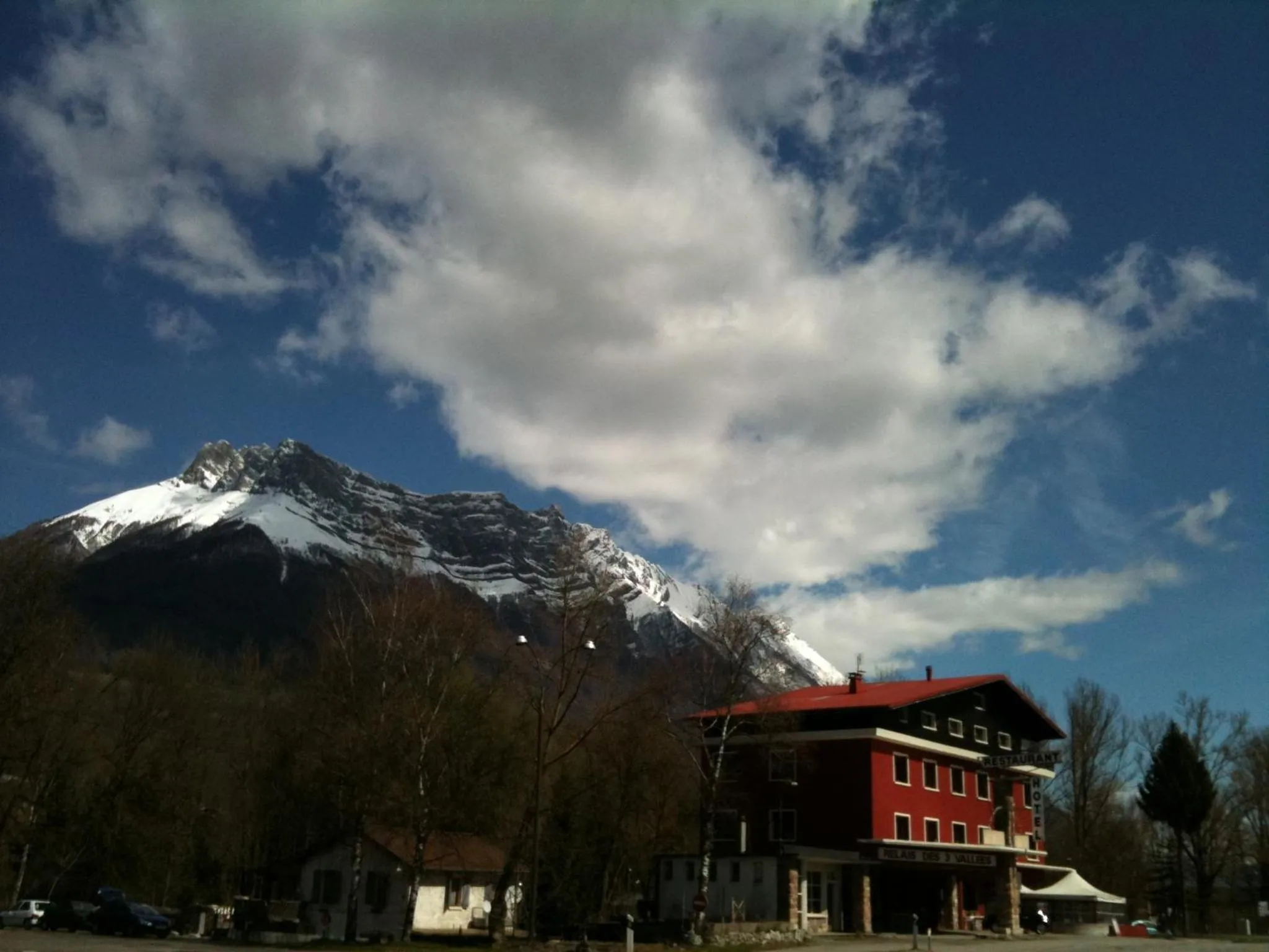 Property building in Ô & Cimes