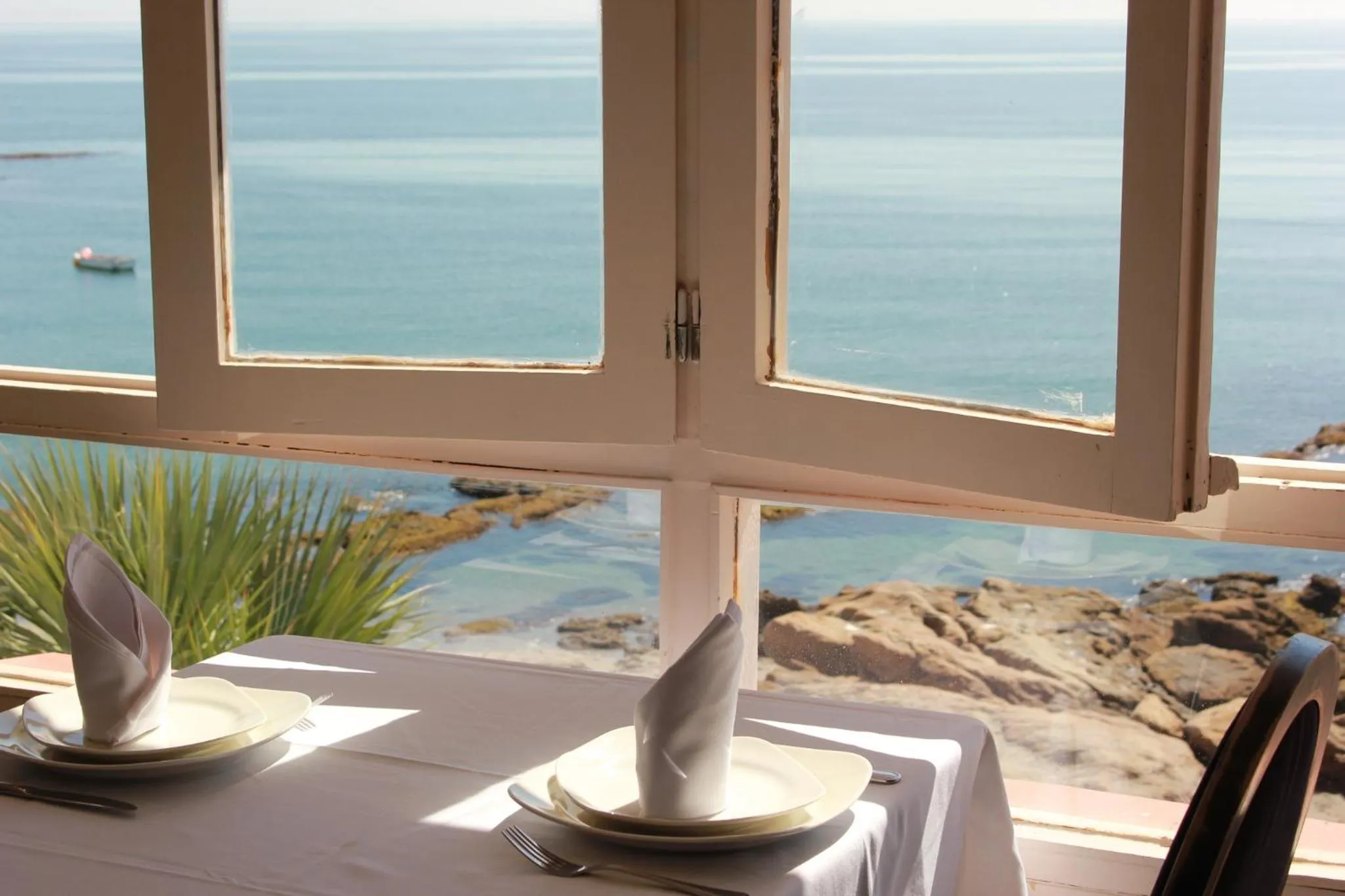 Restaurant/places to eat in Hotel Patricia