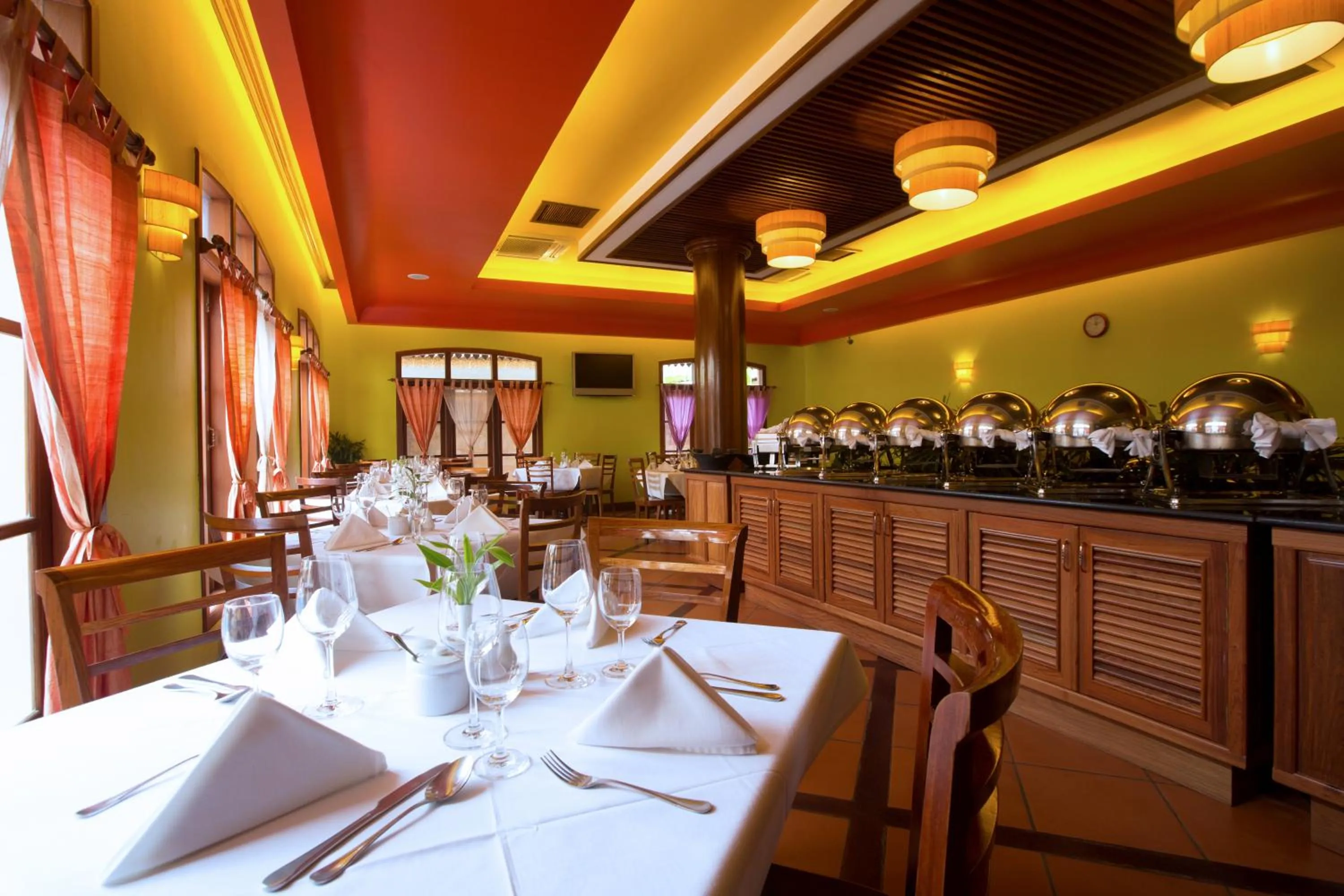 Restaurant/places to eat in Steung Siemreap Hotel