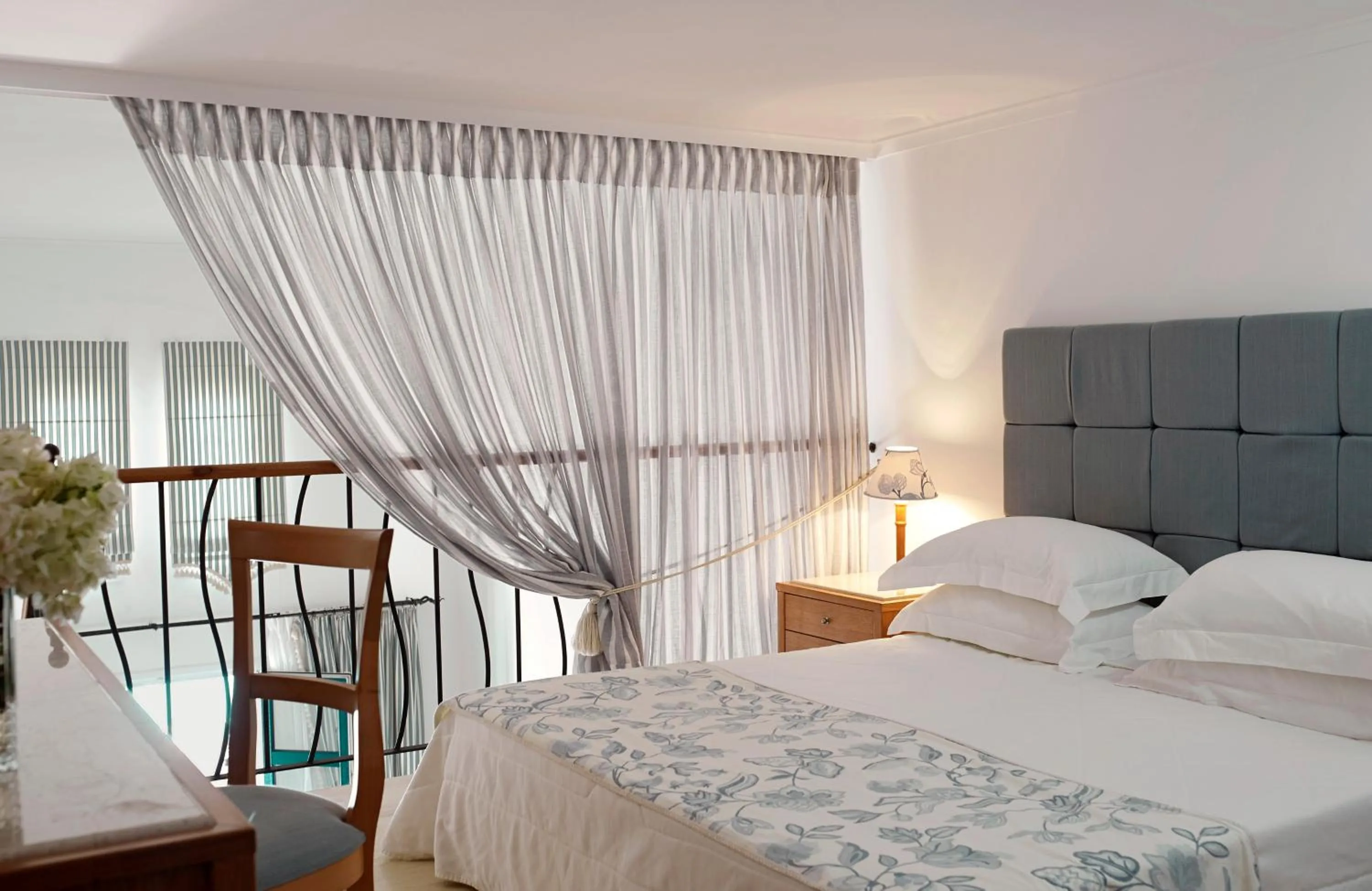 Bed in Mitsis Norida