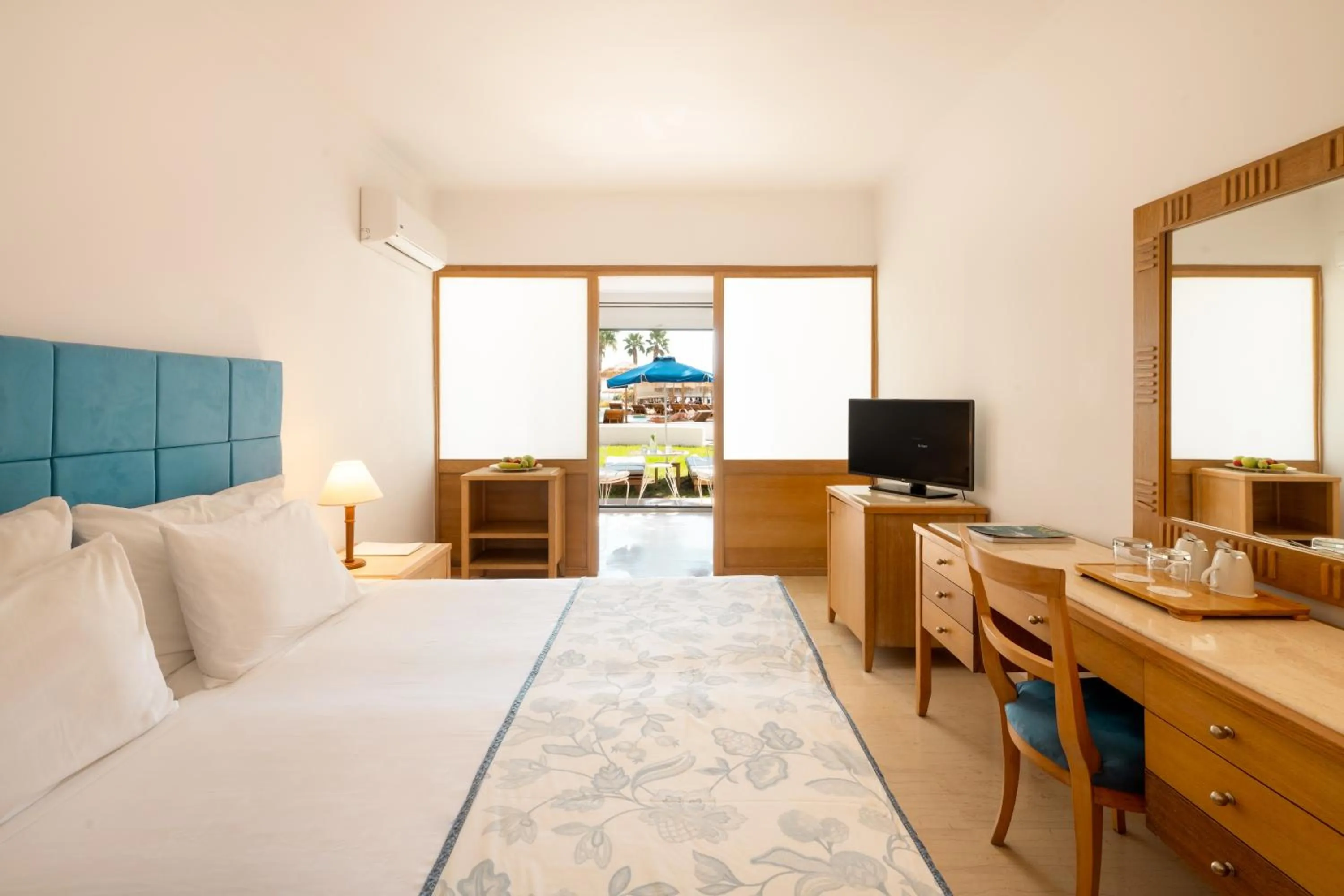 Bedroom, Bed in Mitsis Norida