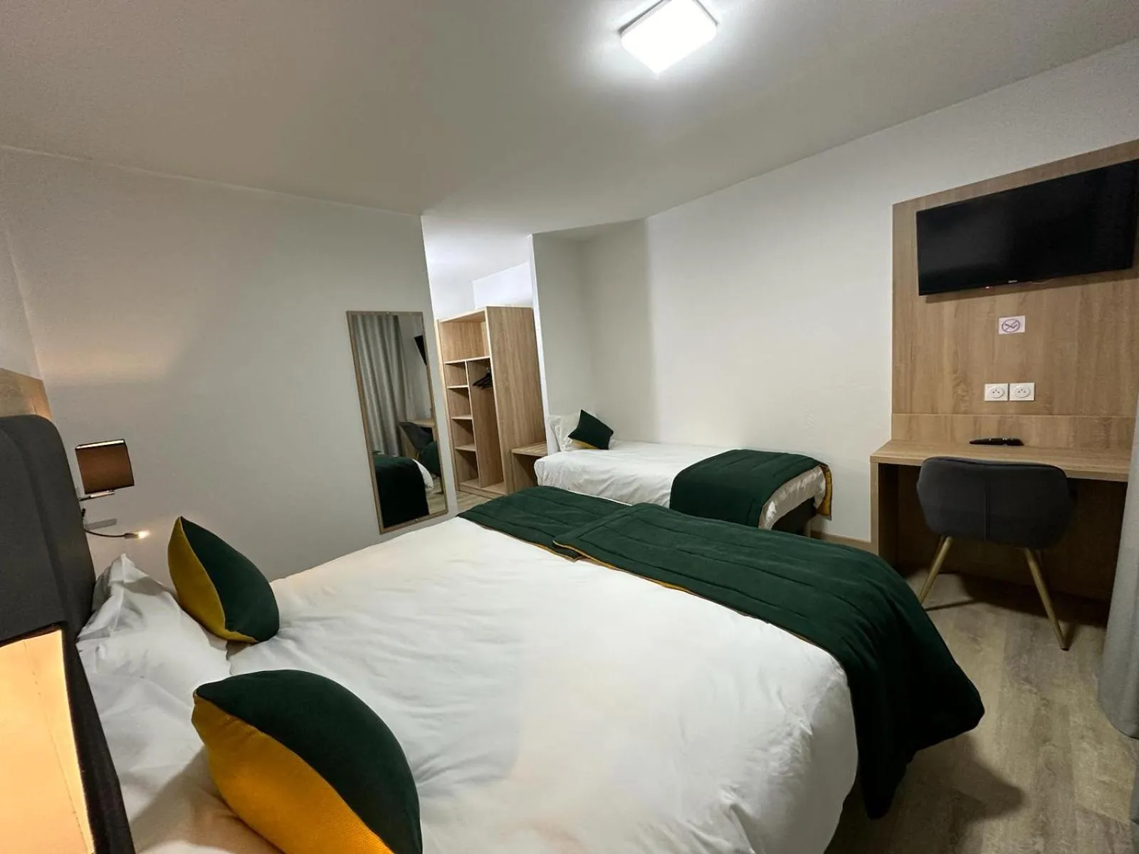 Bed in Hôtel NOROTEL