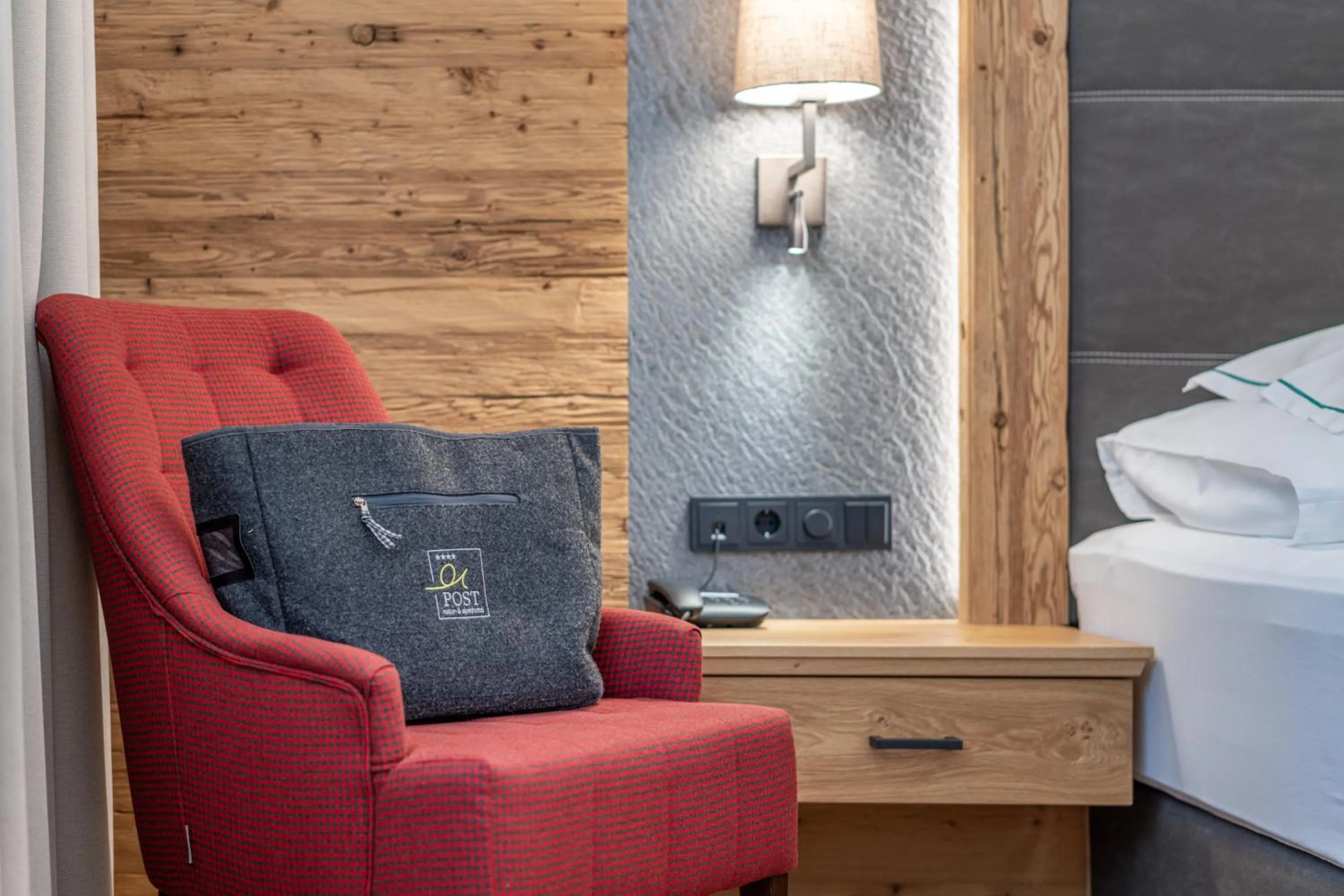 Photo of the whole room, Bed in Natur-&Alpinhotel Post
