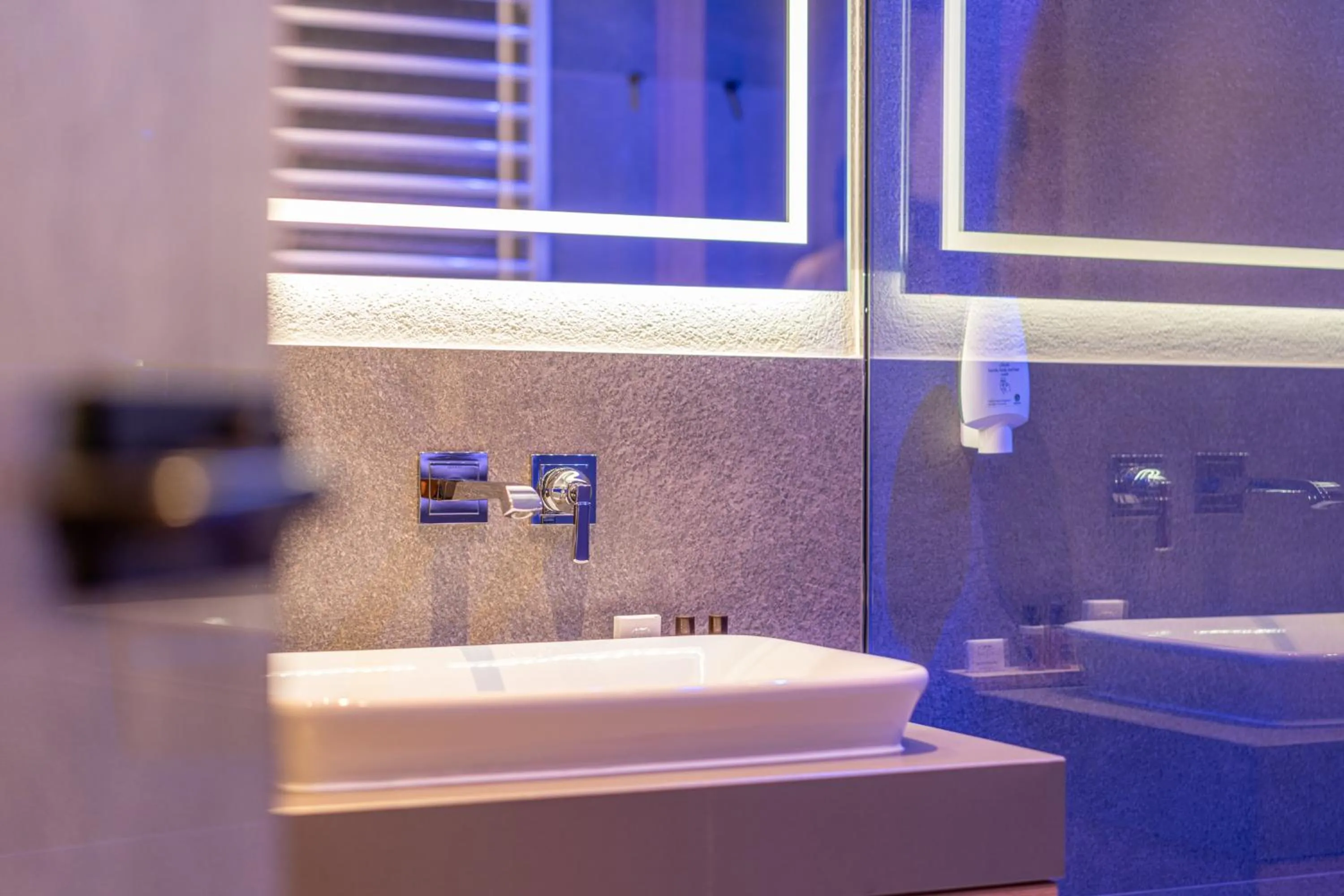 Bathroom in Natur-&Alpinhotel Post