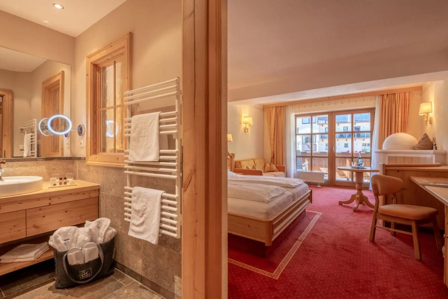 Photo of the whole room, Bed in Natur-&Alpinhotel Post