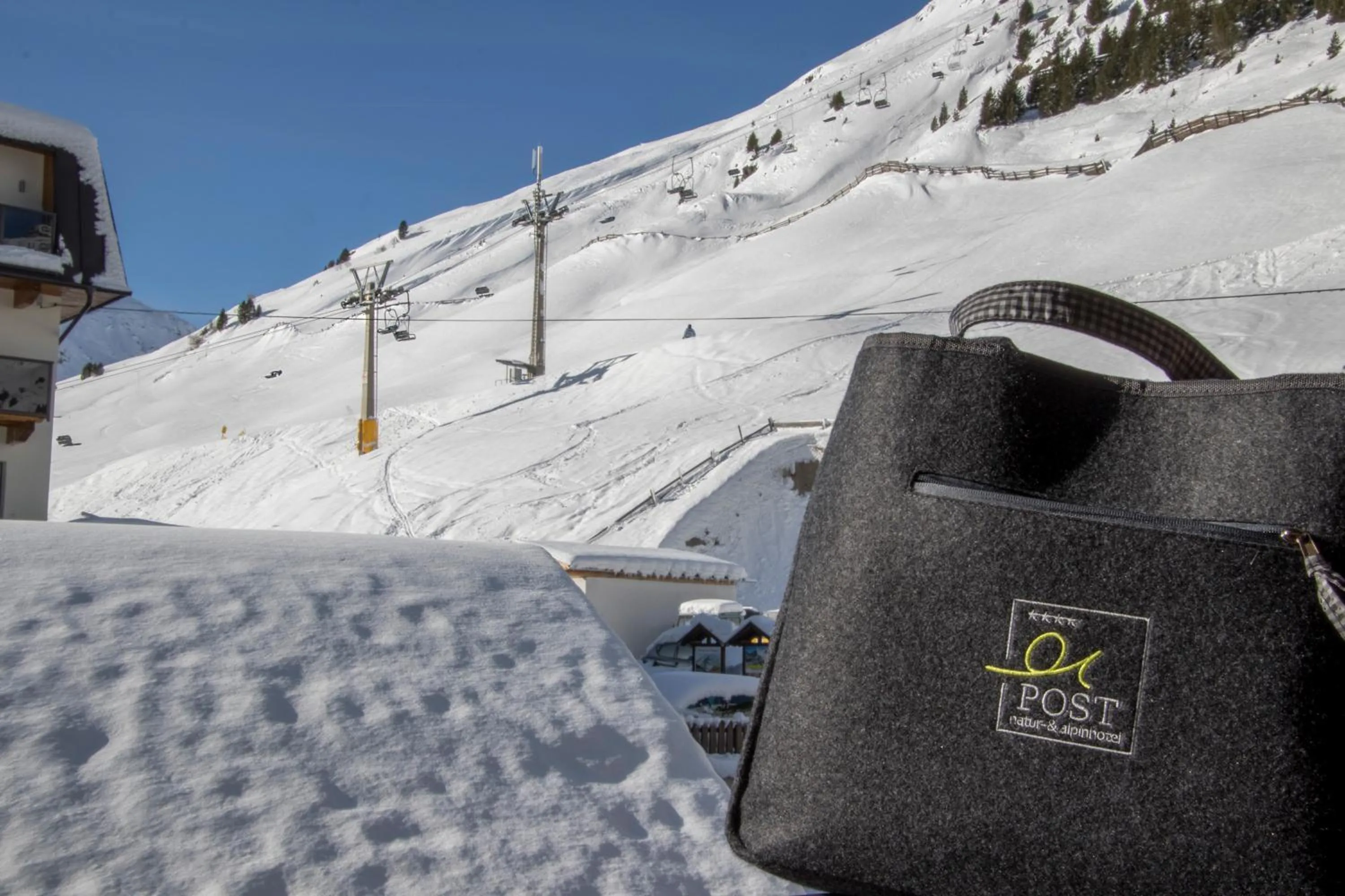 Skiing in Natur-&Alpinhotel Post