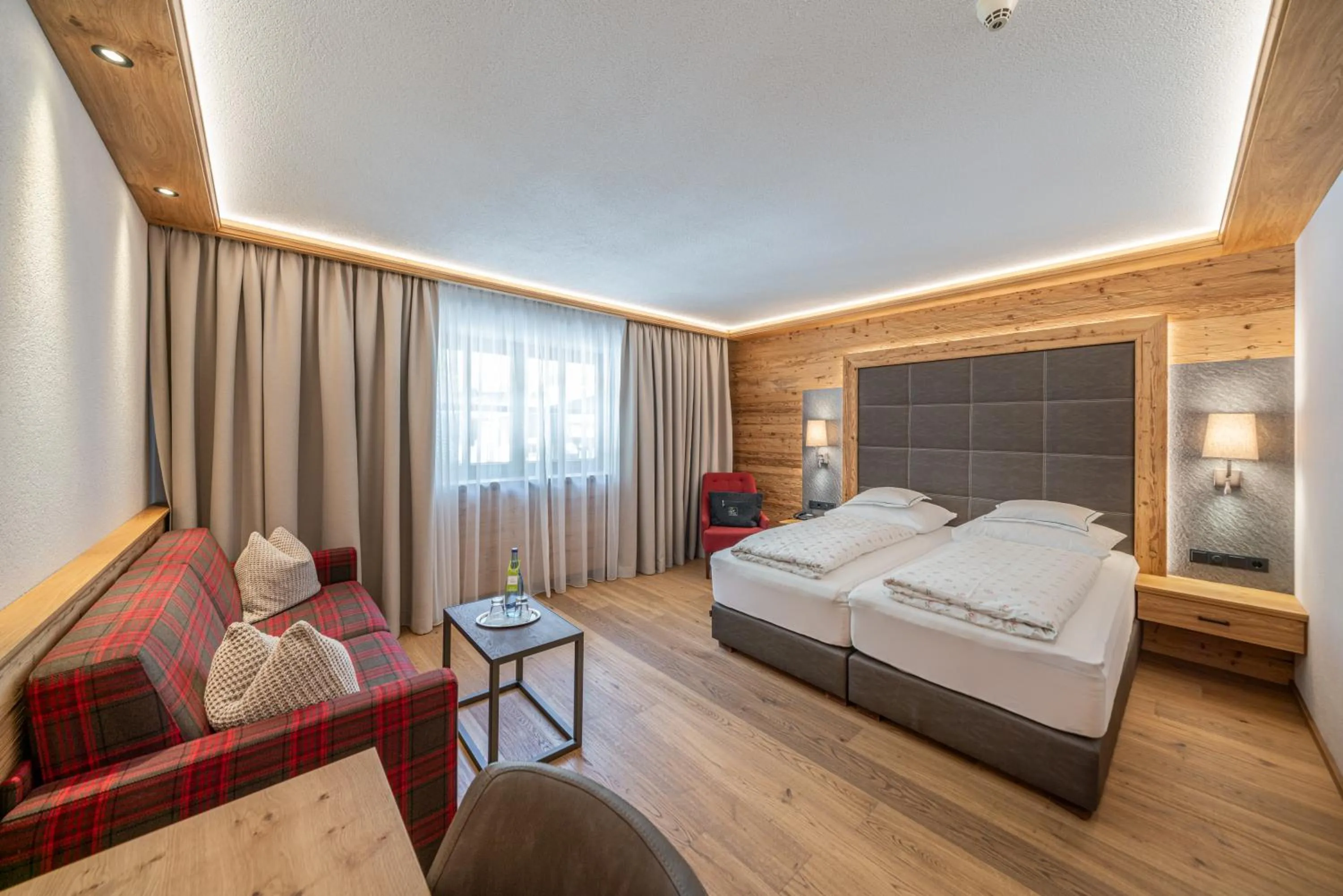 Photo of the whole room, Bed in Natur-&Alpinhotel Post