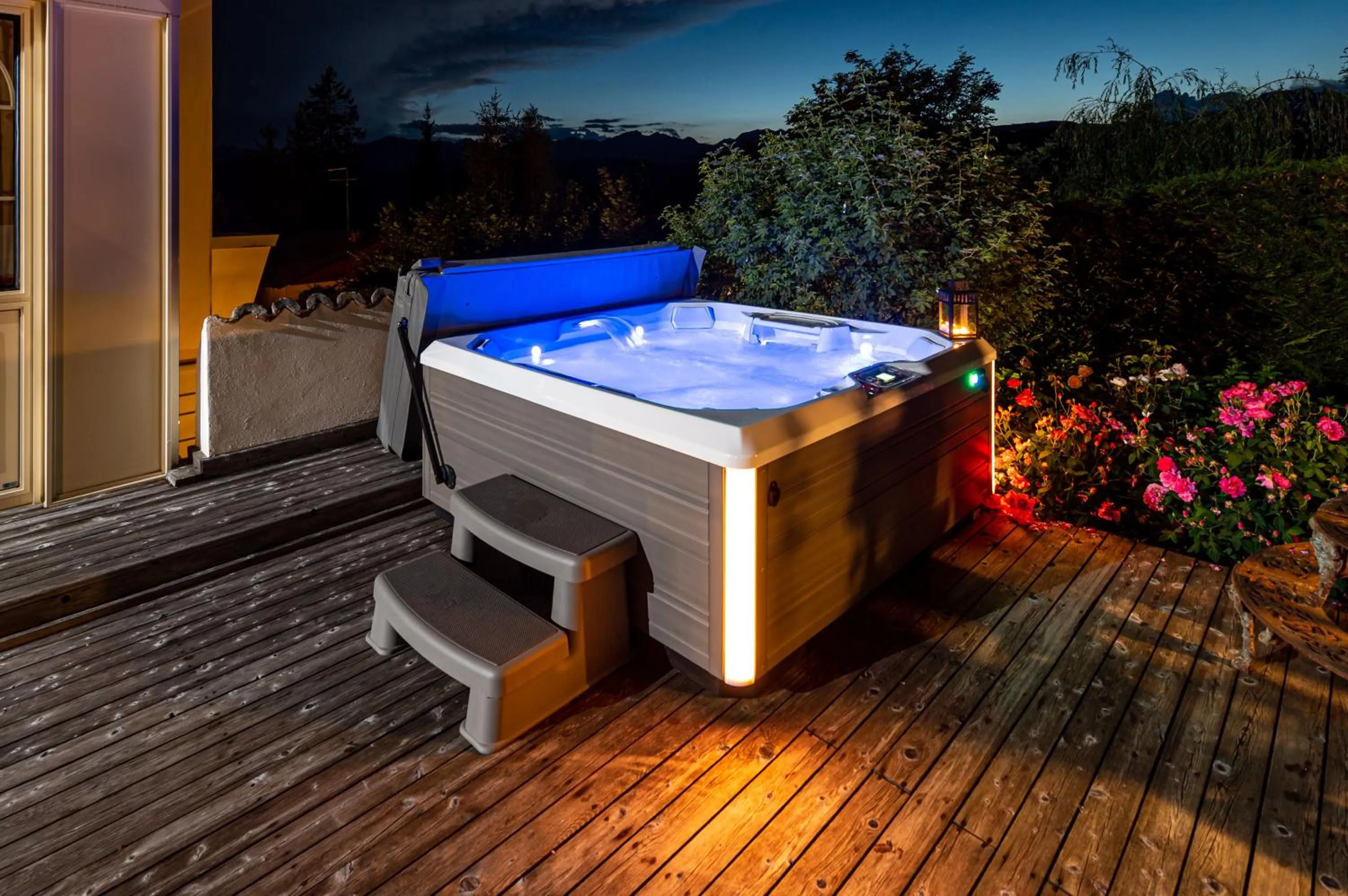 Hot Tub in Villa Orso Grigio