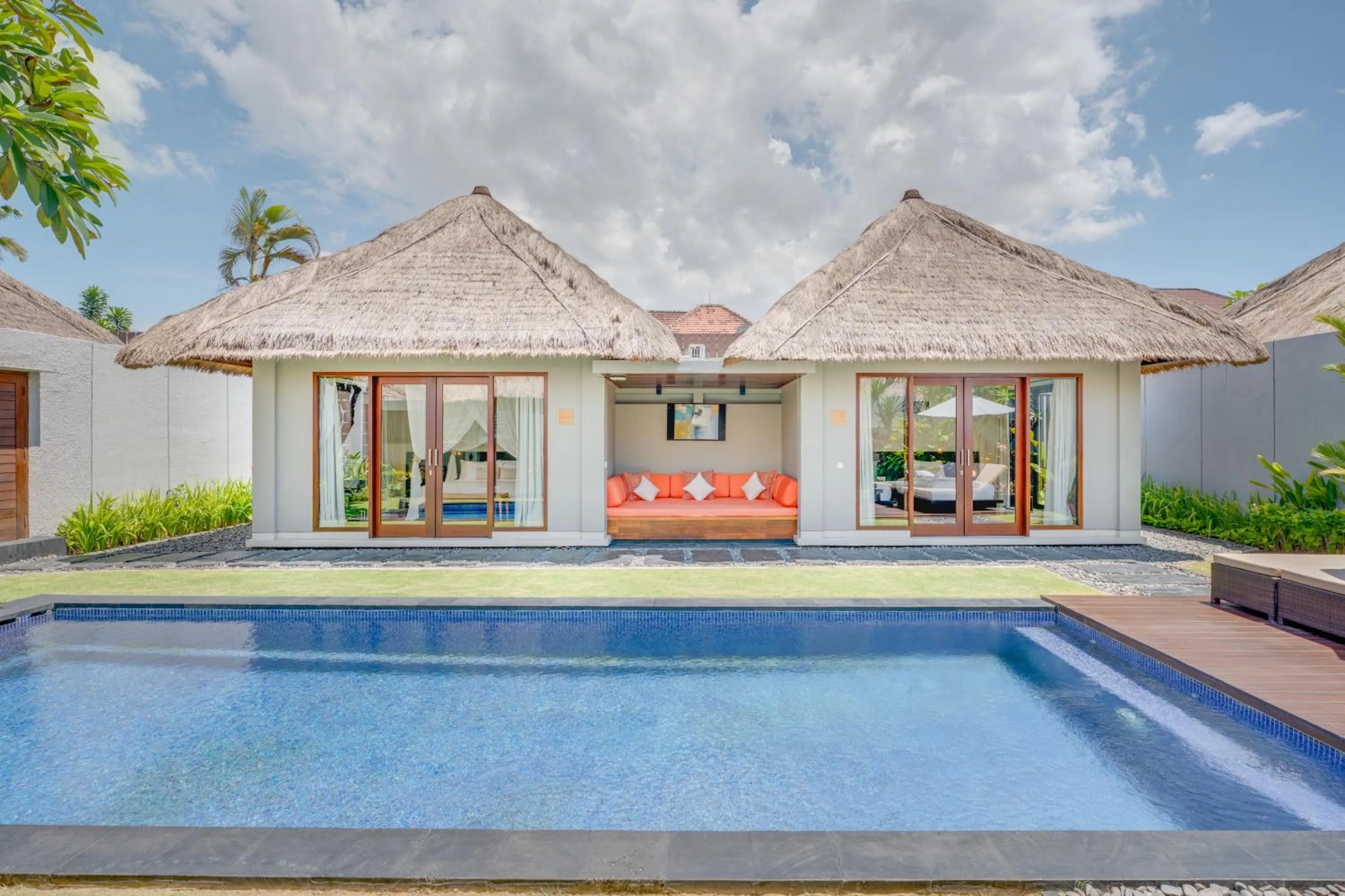 Property building in Villa Jerami & Spa