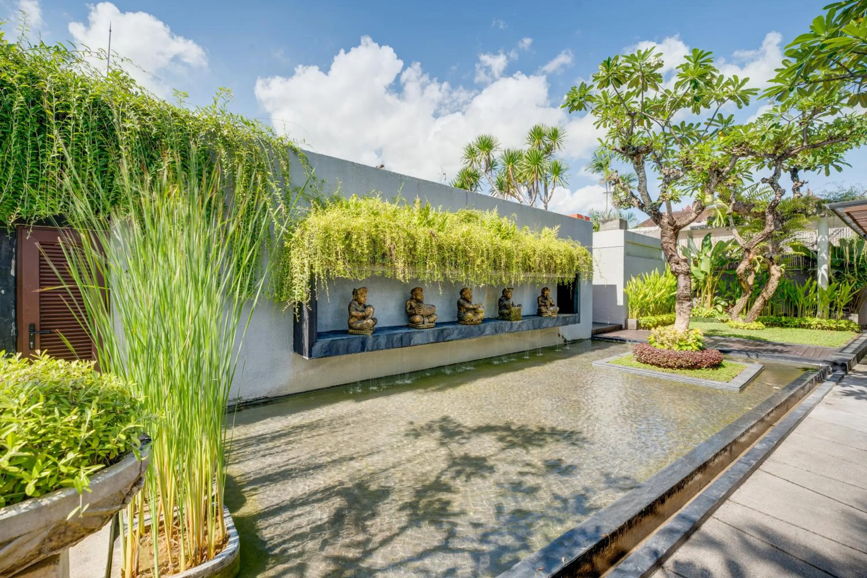 Property building in Villa Jerami & Spa