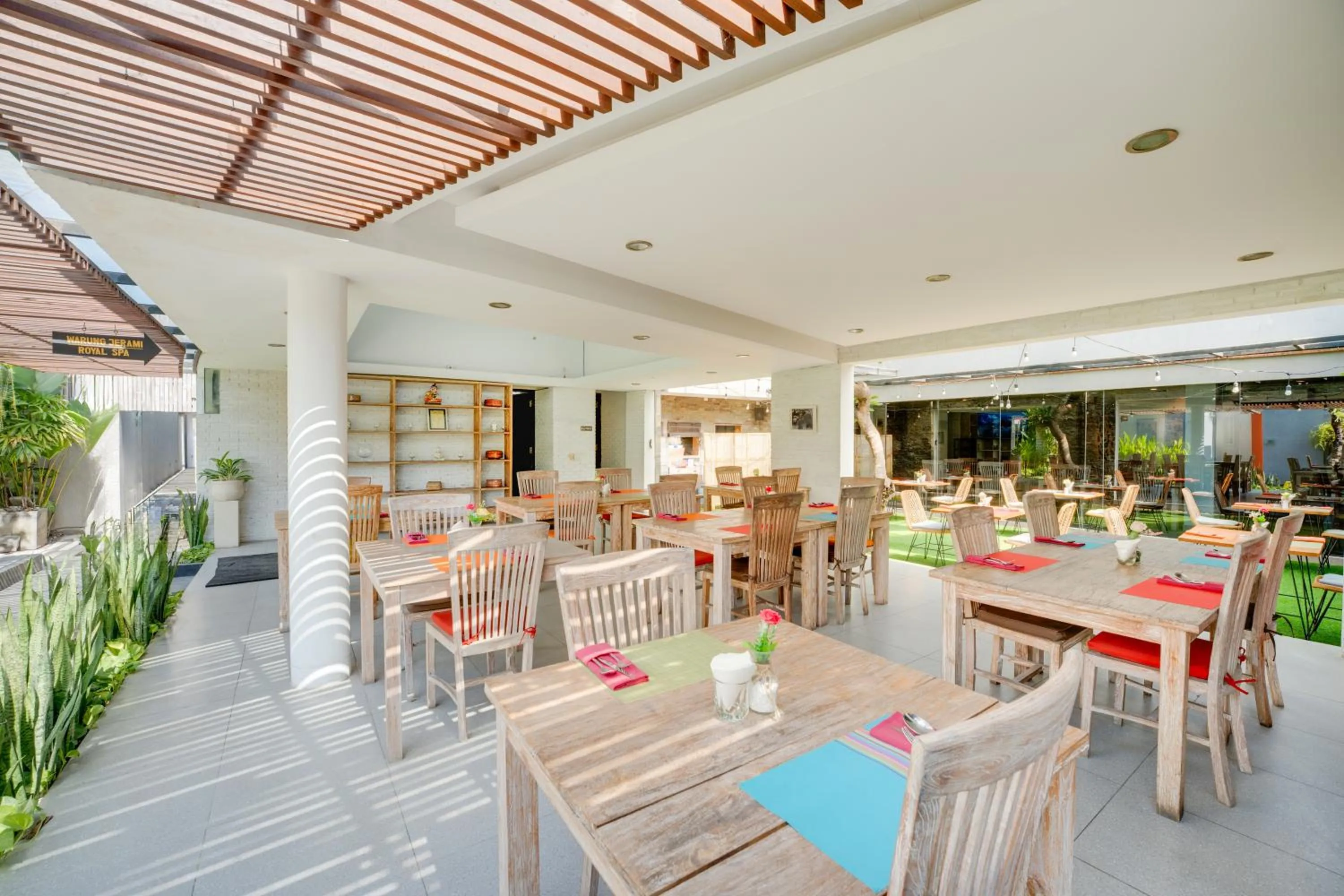Restaurant/places to eat in Villa Jerami & Spa