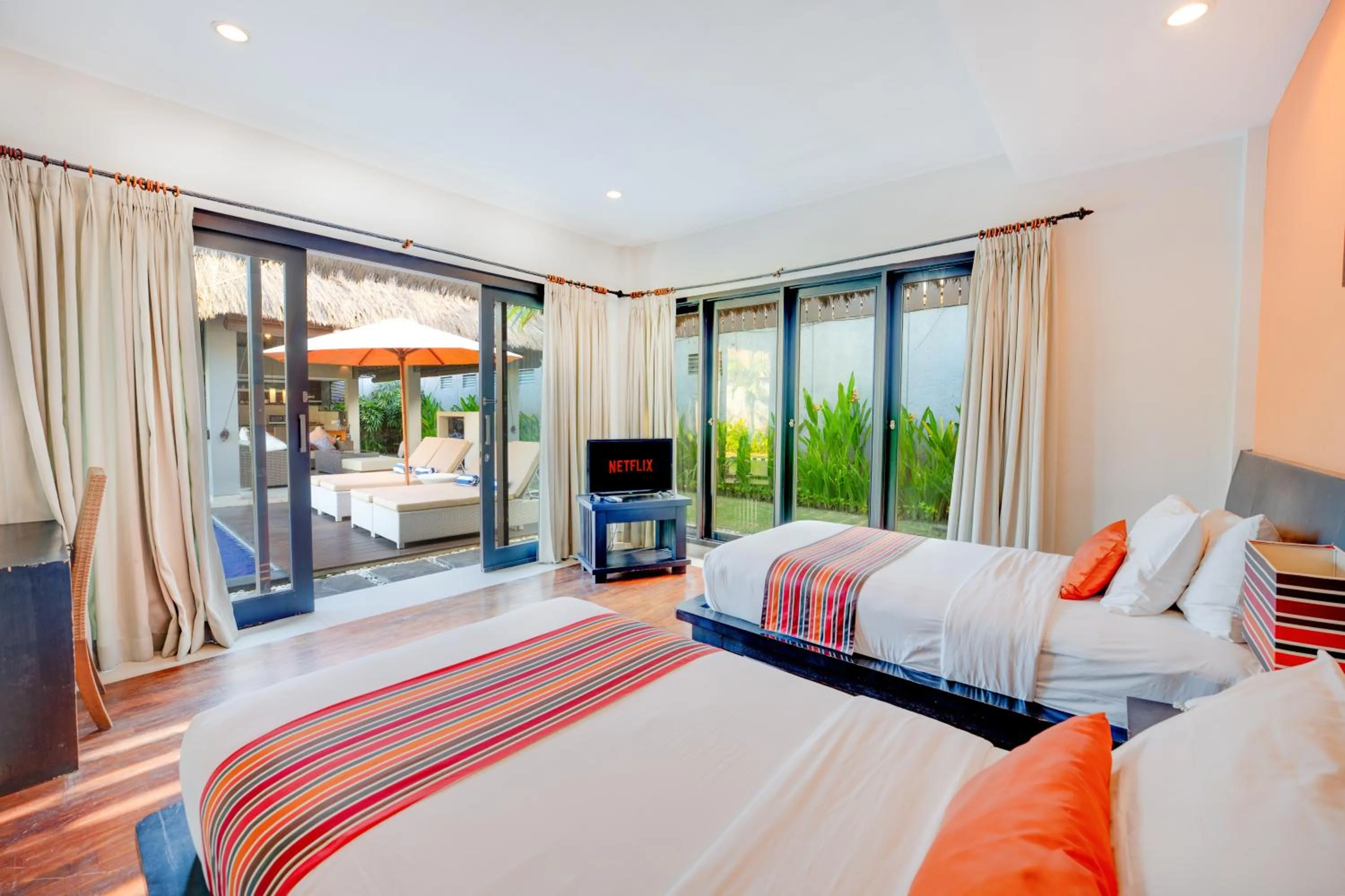 Communal lounge/ TV room, Bed in Villa Jerami & Spa