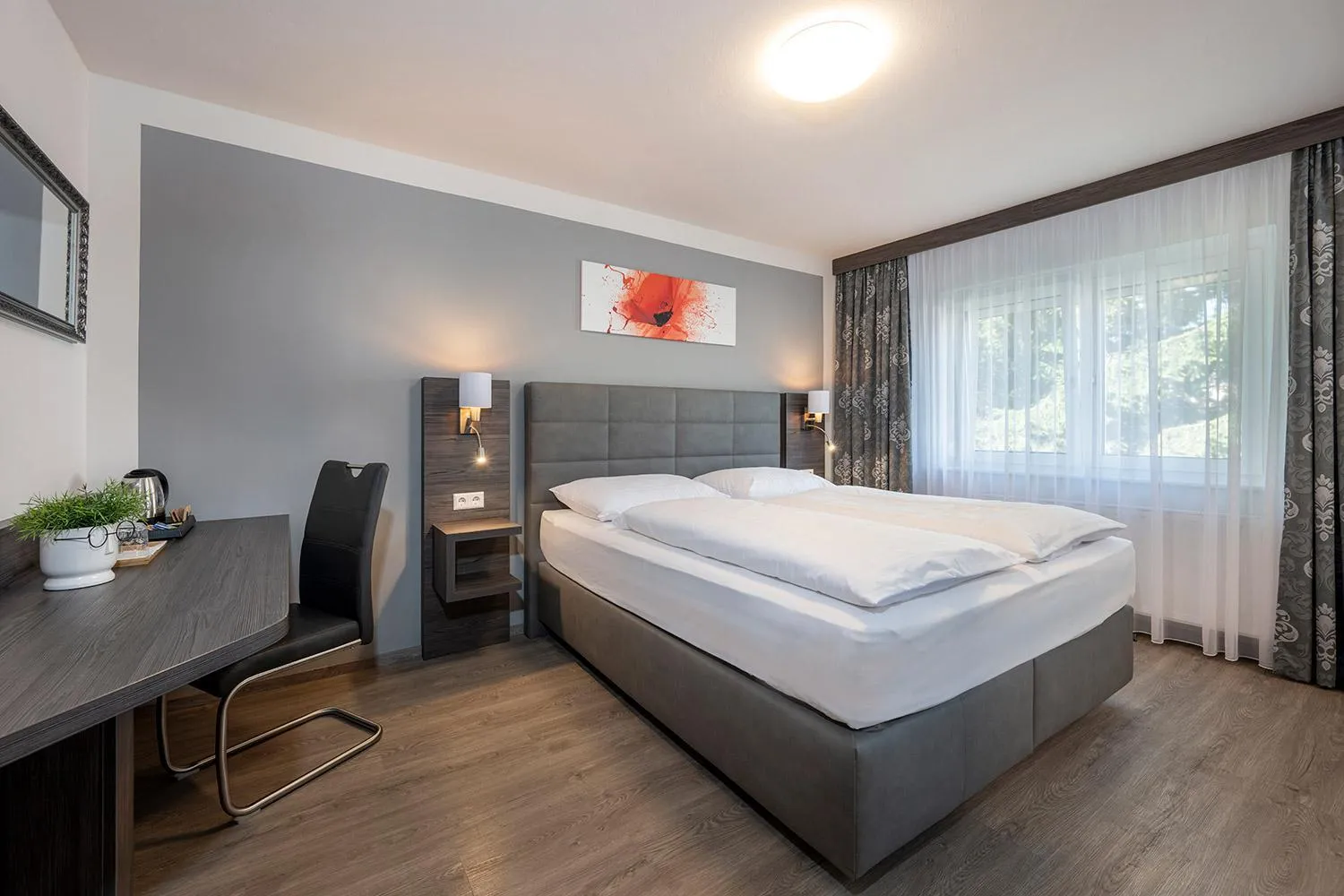 Photo of the whole room, Bed in Hotel Ganslhof - Adults only