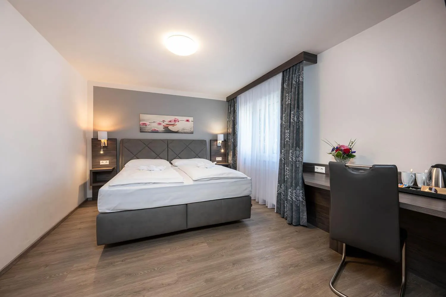 Photo of the whole room, Bed in Hotel Ganslhof - Adults only