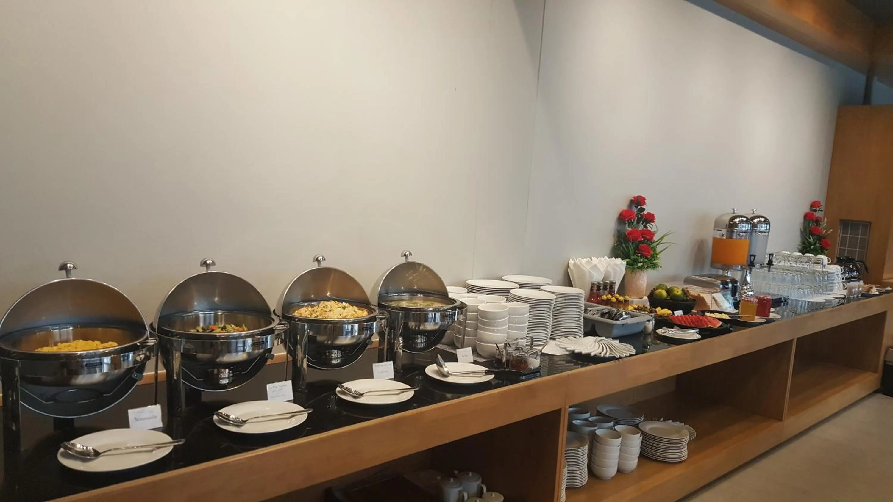 Food and drinks in Asana Hotel & Residence