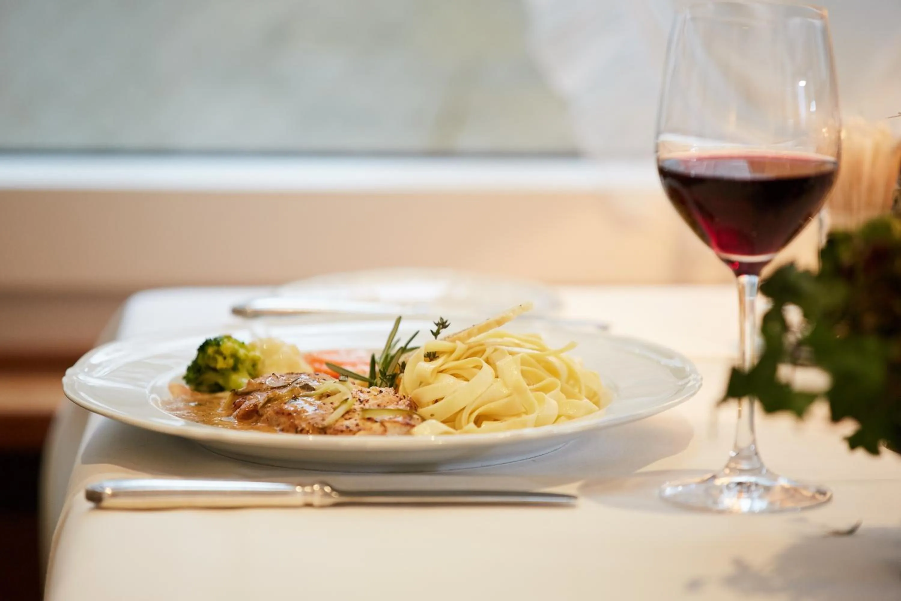 Lunch in Hotel & Spezialitätenrestaurant zur Linde