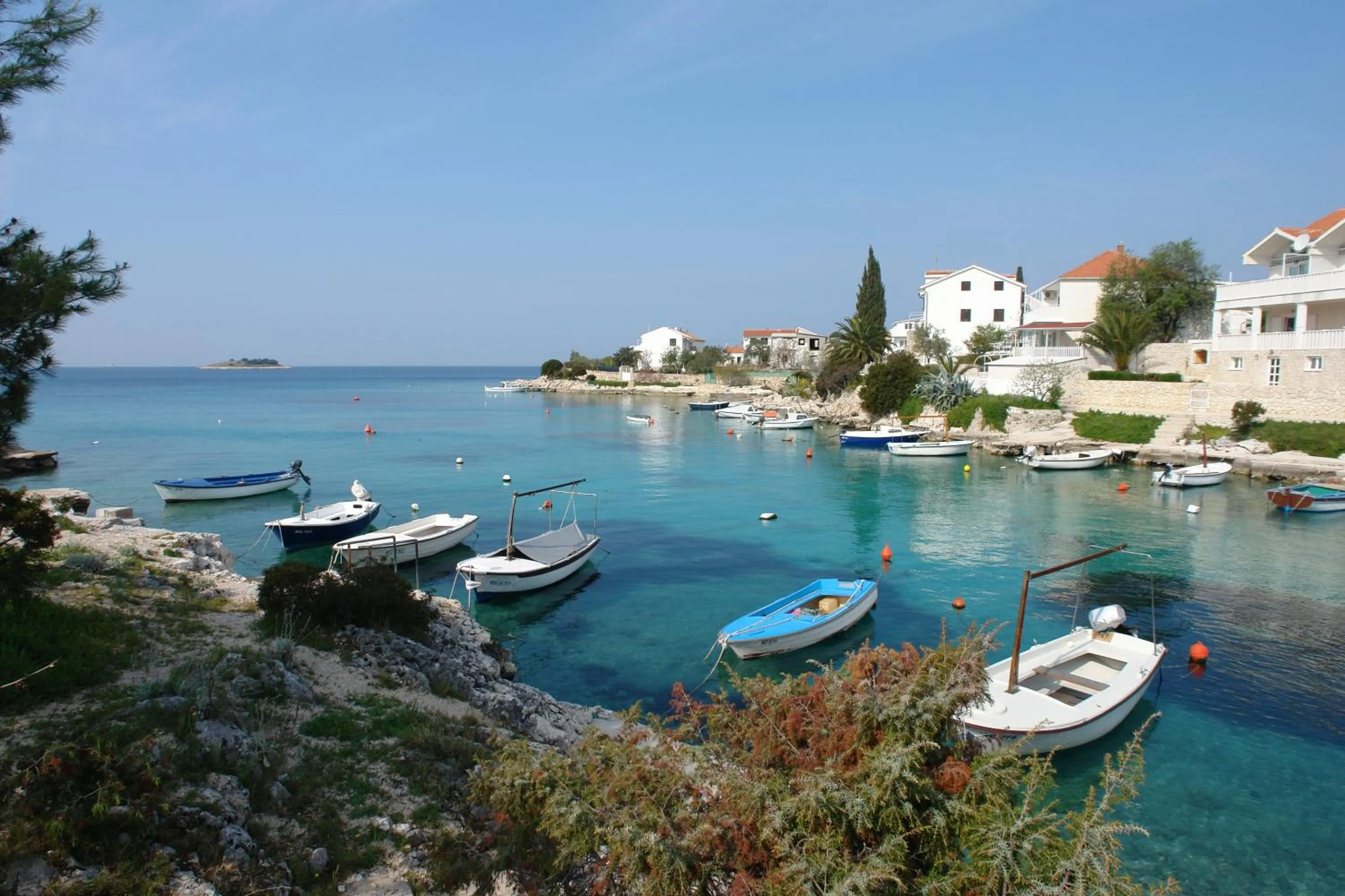 Neighbourhood in Apartments Andro