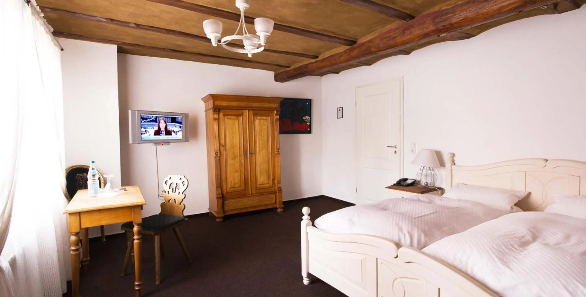 Photo of the whole room, Bed in Hotel Der Grischäfer