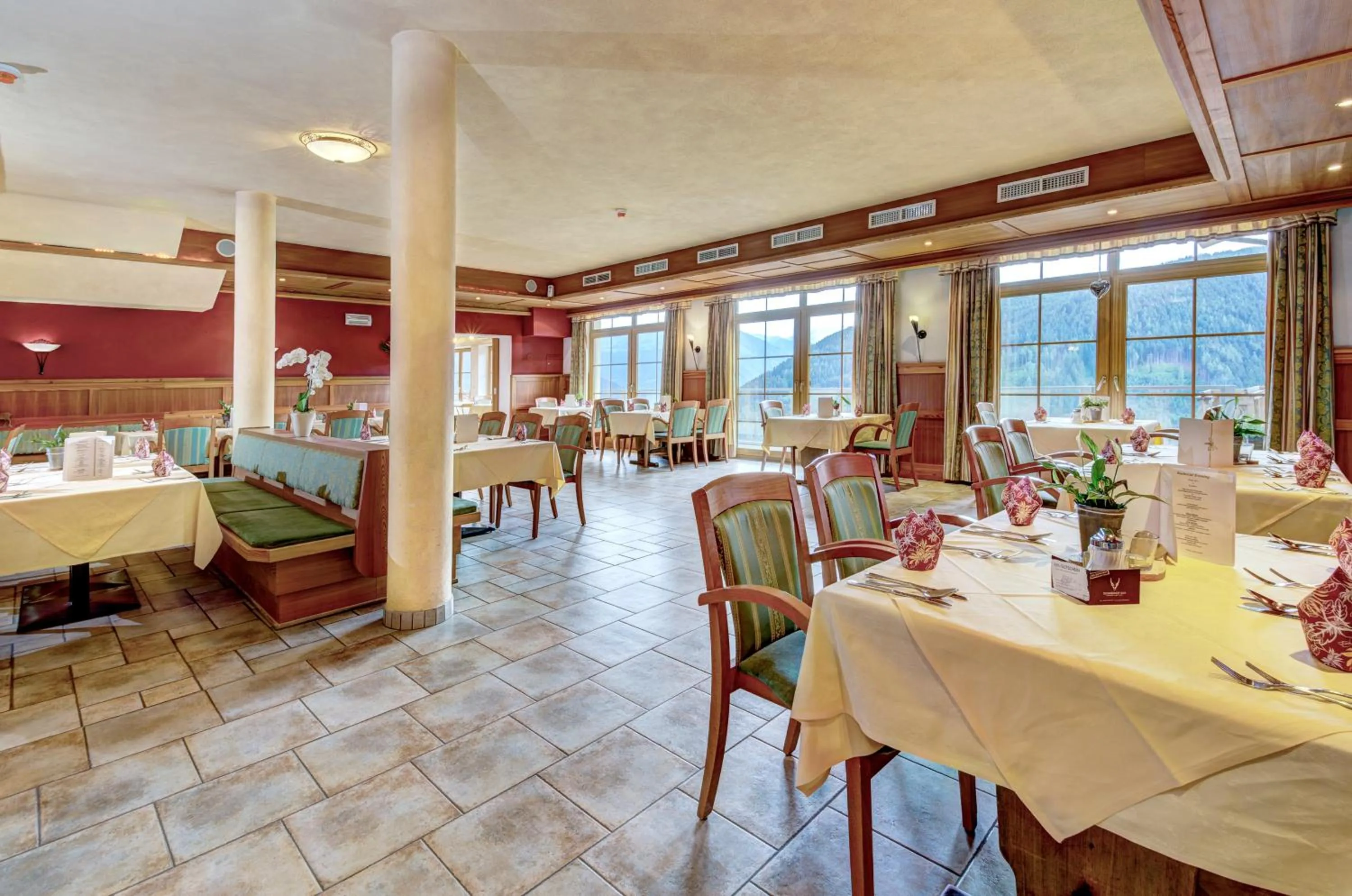Restaurant/places to eat in Berghotel Jaga-Alm