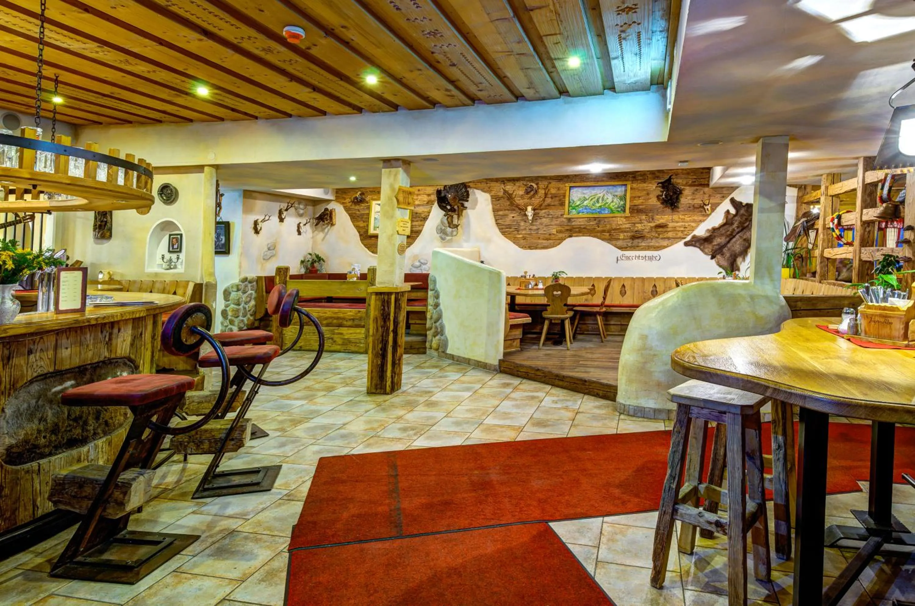 Lounge or bar in Berghotel Jaga-Alm