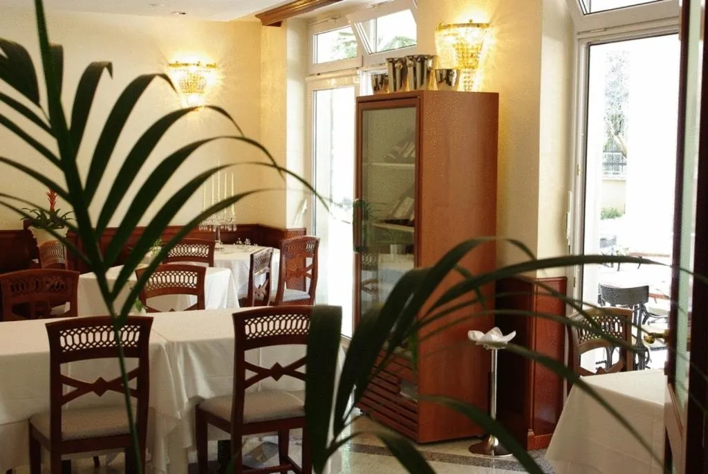 Restaurant/places to eat in Hotel Villa Vera