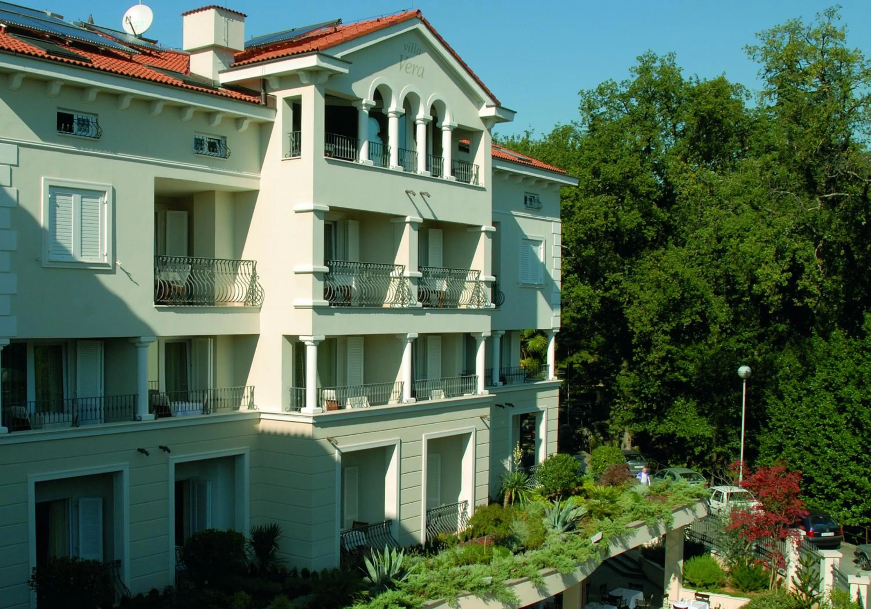 Property building in Hotel Villa Vera