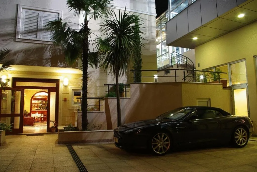 Facade/entrance in Hotel Villa Vera