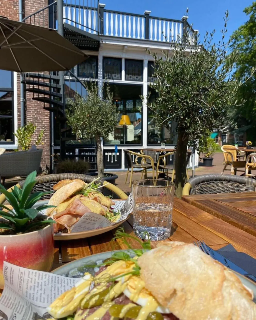 Restaurant/places to eat in Hotel In't Holt 1654 Grand Café & Logement