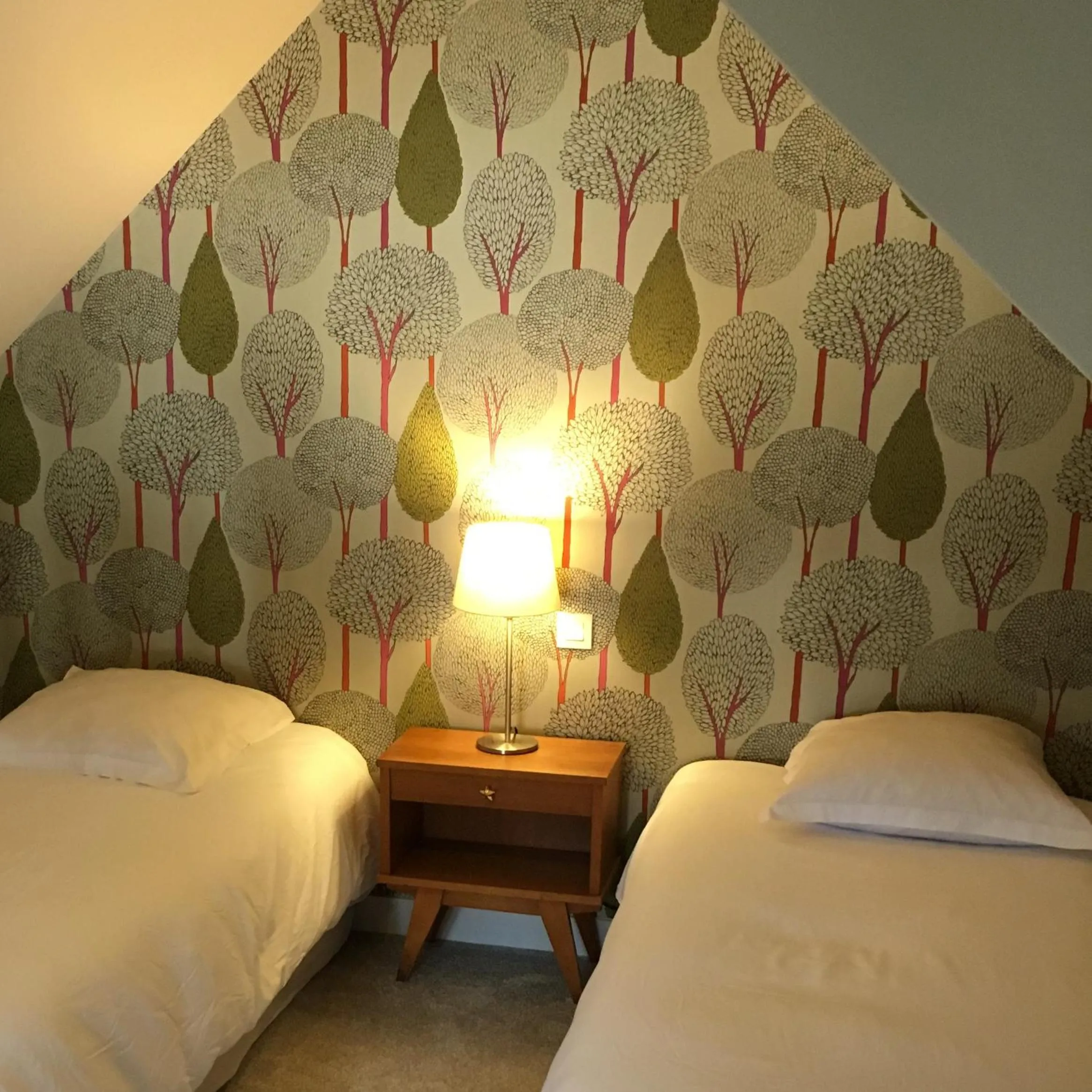 Bed in Hôtel Le Cobh