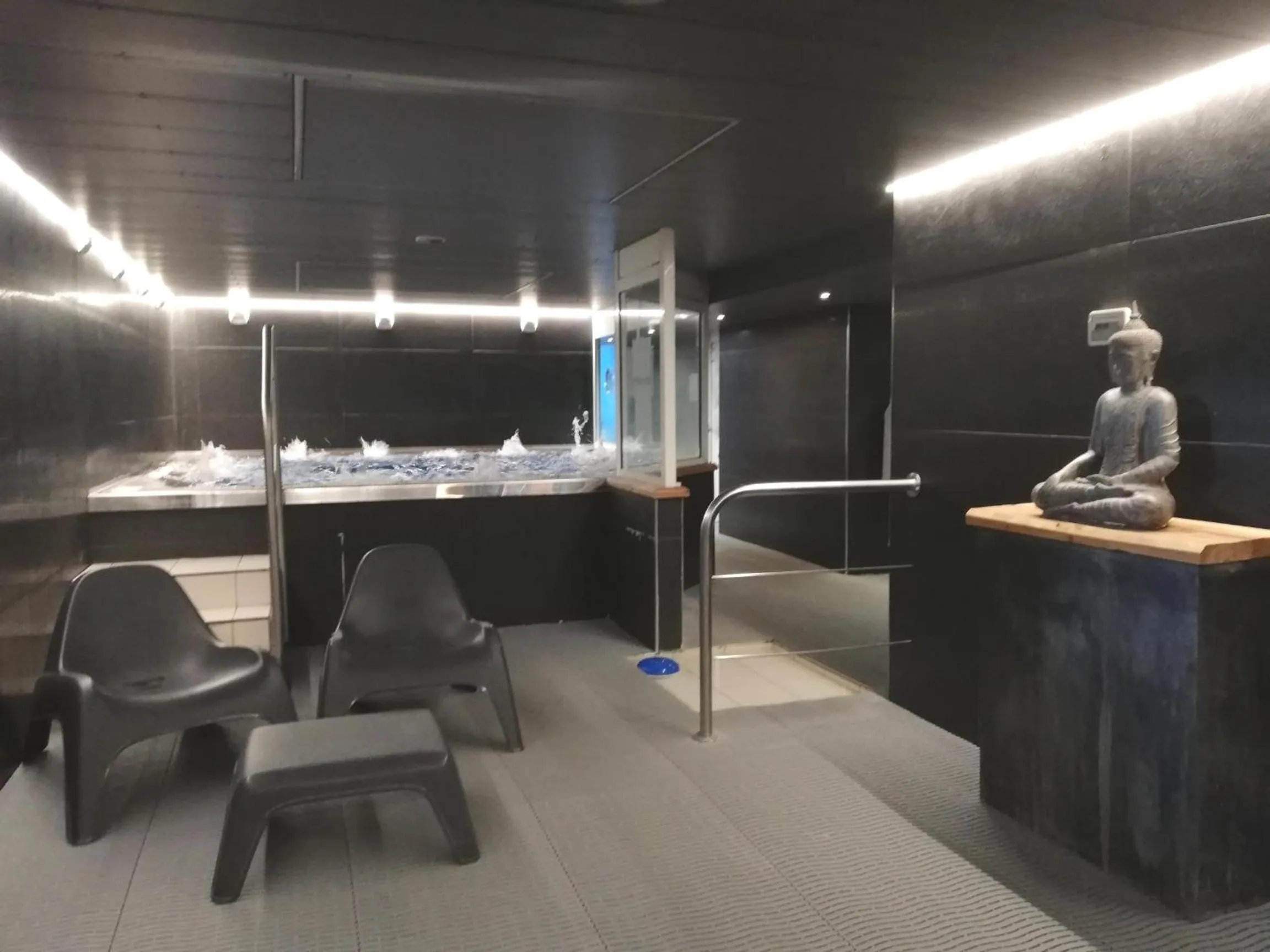 Hot Tub in Hotel Club Le Crêt