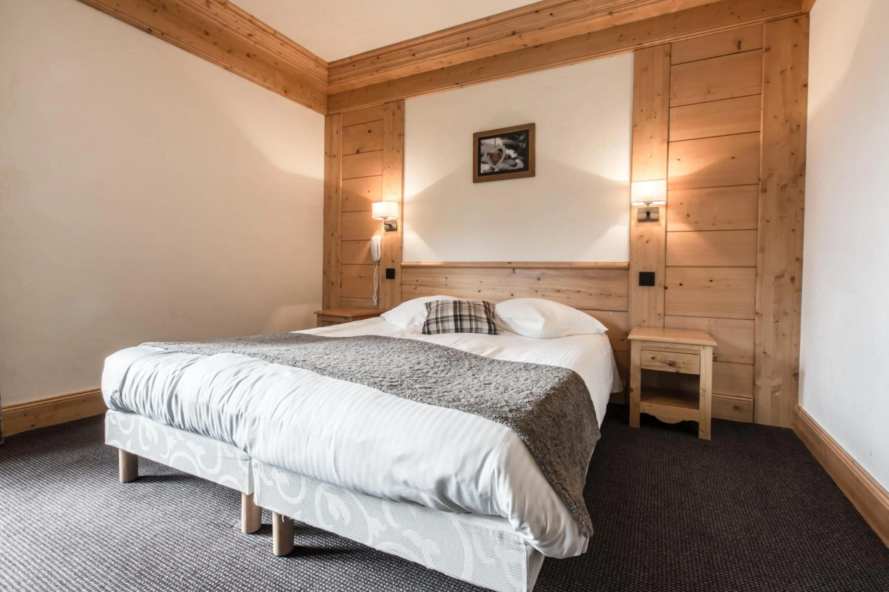 Bedroom, Bed in Hotel Club Le Crêt