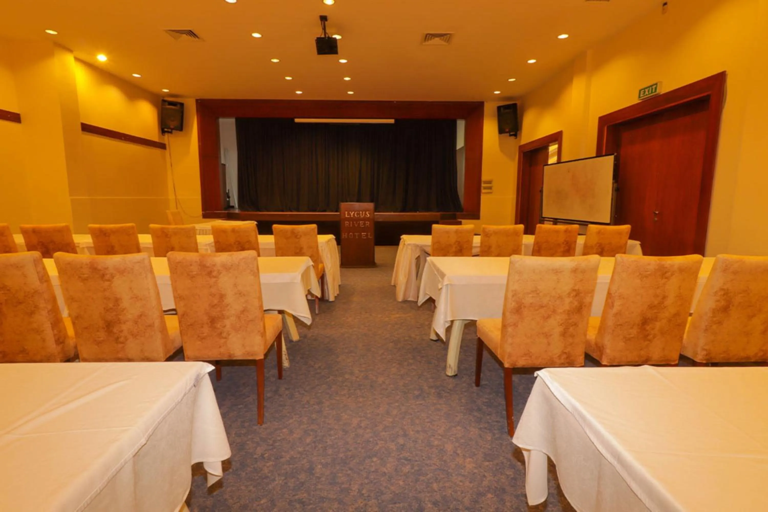 Meeting/conference room in Lycus River Thermal Hotel