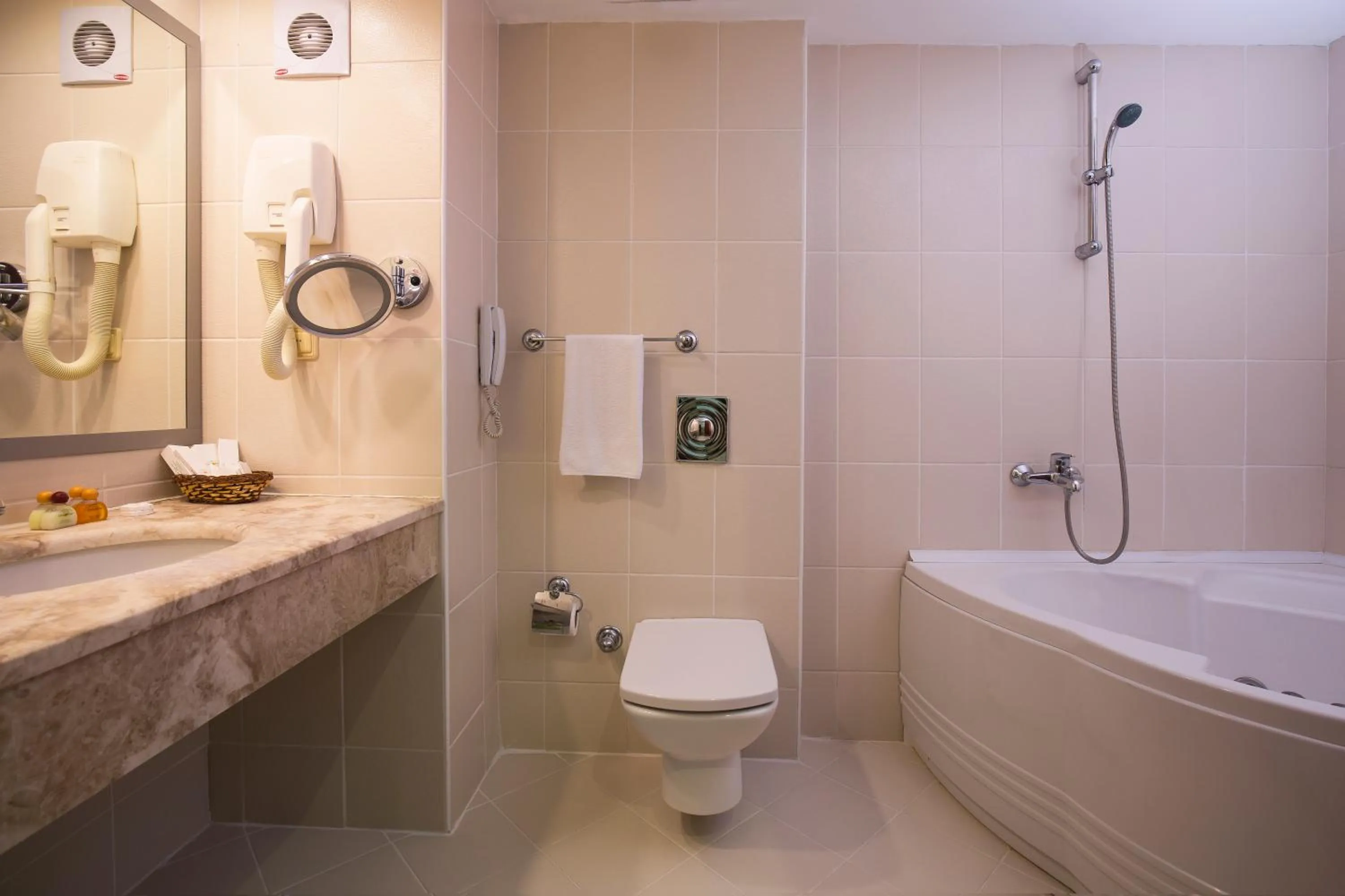 Lycus River Thermal Hotel