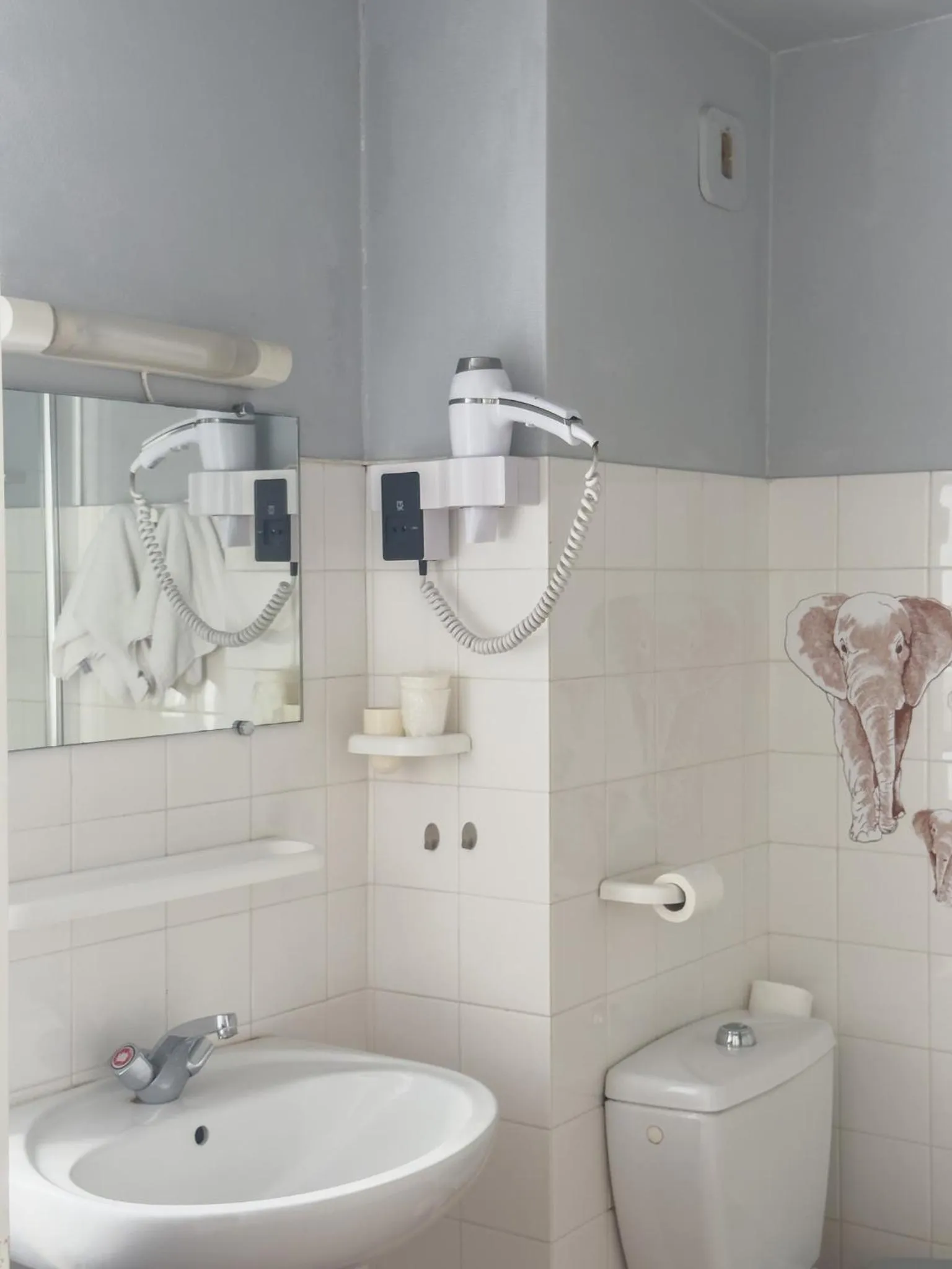 Logis Hôtel Les Chardons Bleus RESTAURANT LE BISTROT DE LA MER