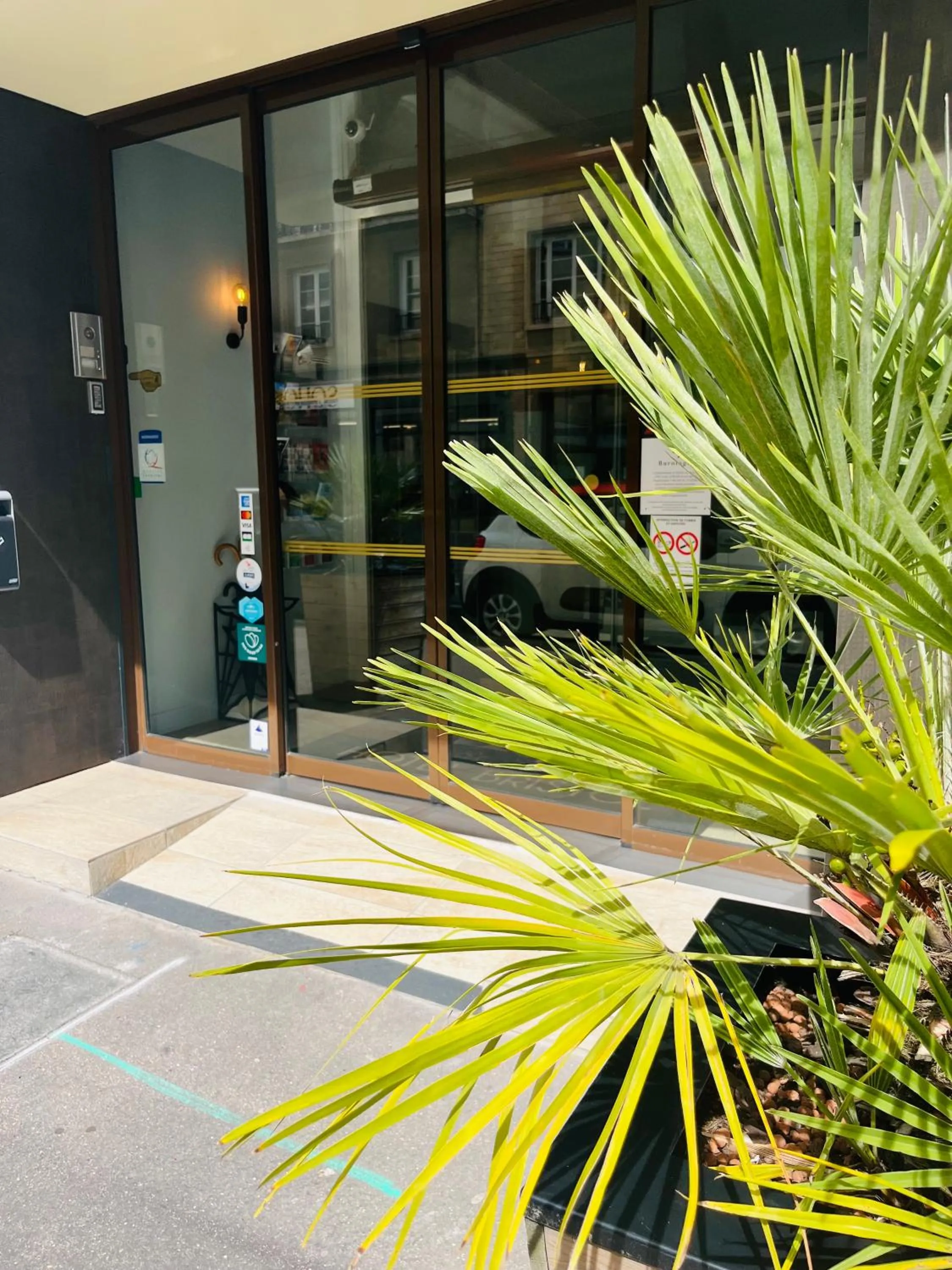 Property building in L'Hôtel Bristol