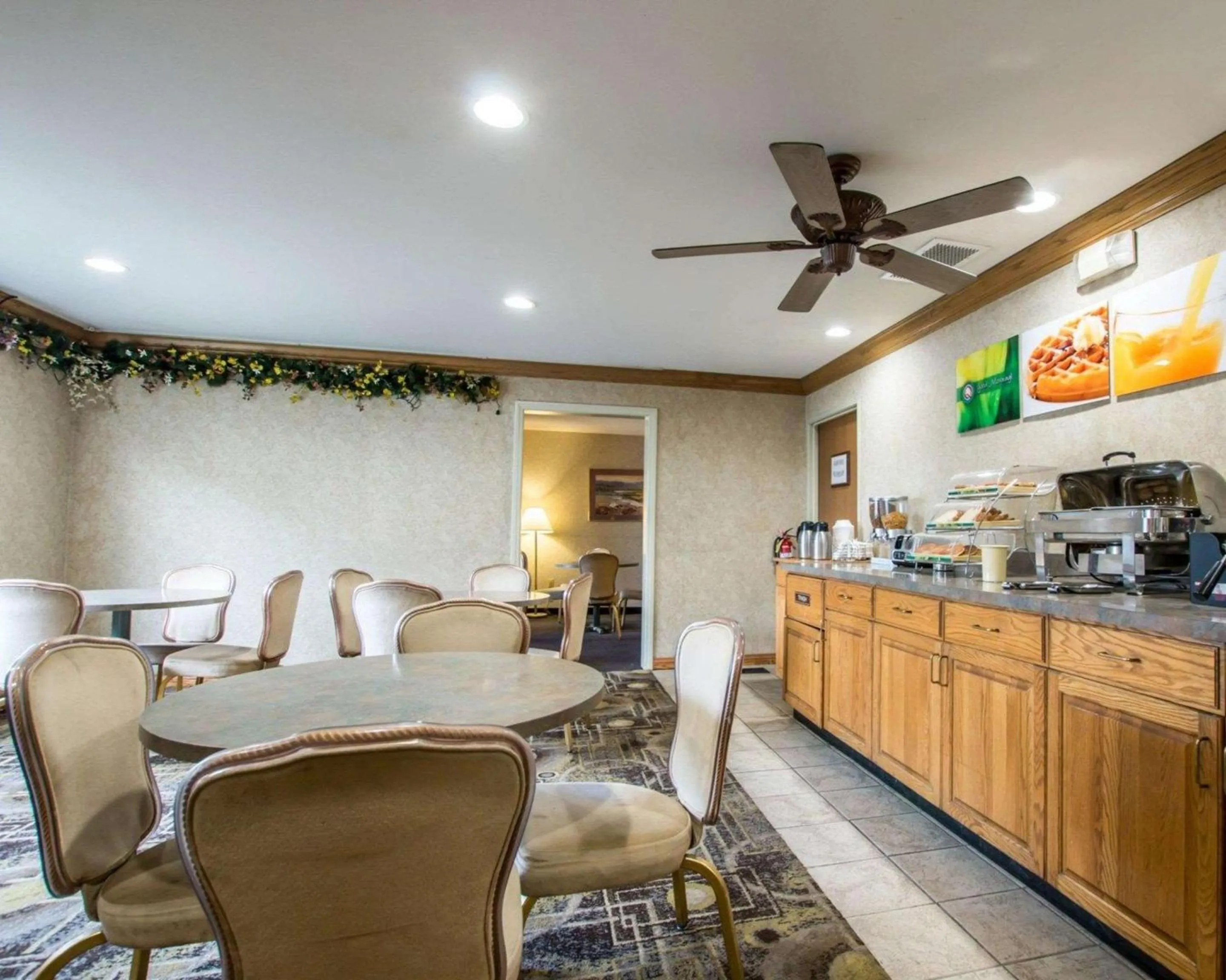 Restaurant/places to eat in Quality Suites San Diego Otay Mesa