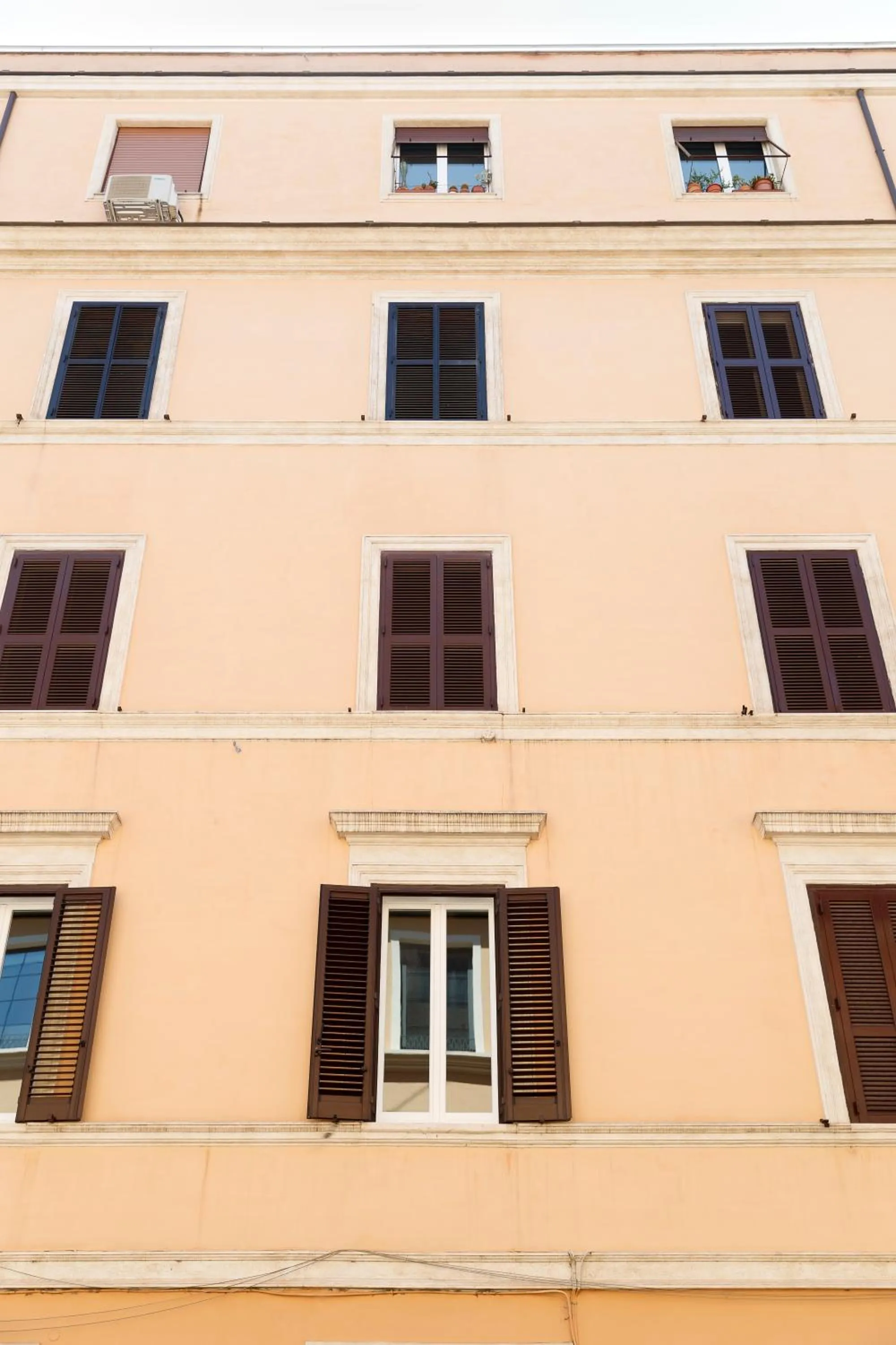 Facade/entrance in HT Residence Maximus