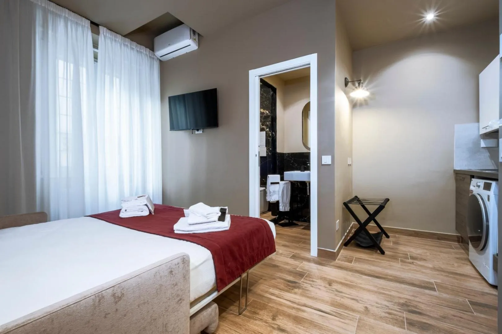 Bed in HT Residence Maximus