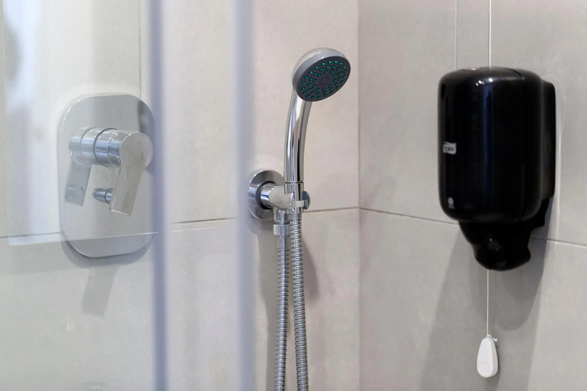 Shower in HT Residence Maximus