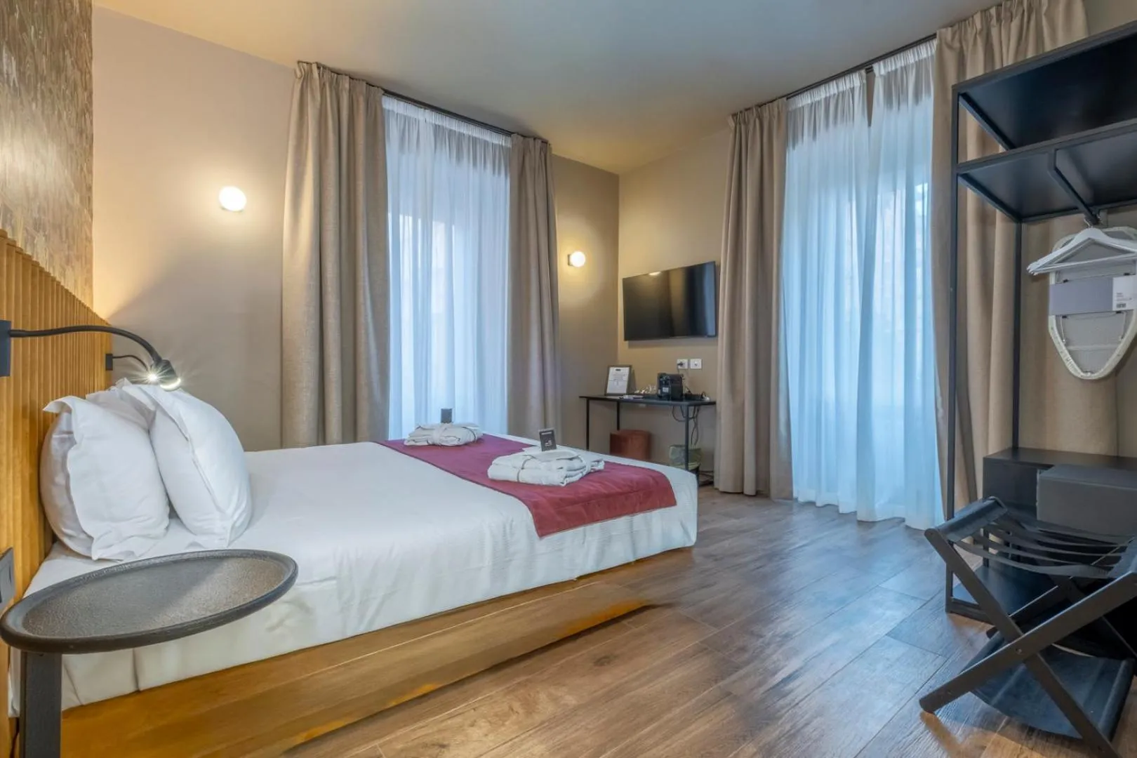 Bed in HT Residence Maximus