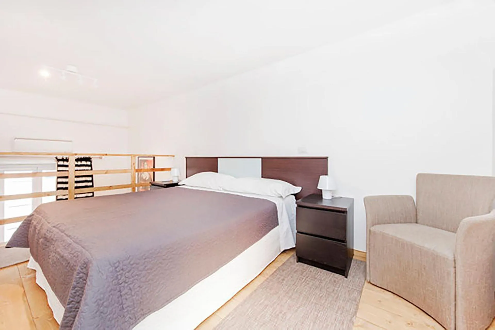 Photo of the whole room, Bed in HT Residence Maximus