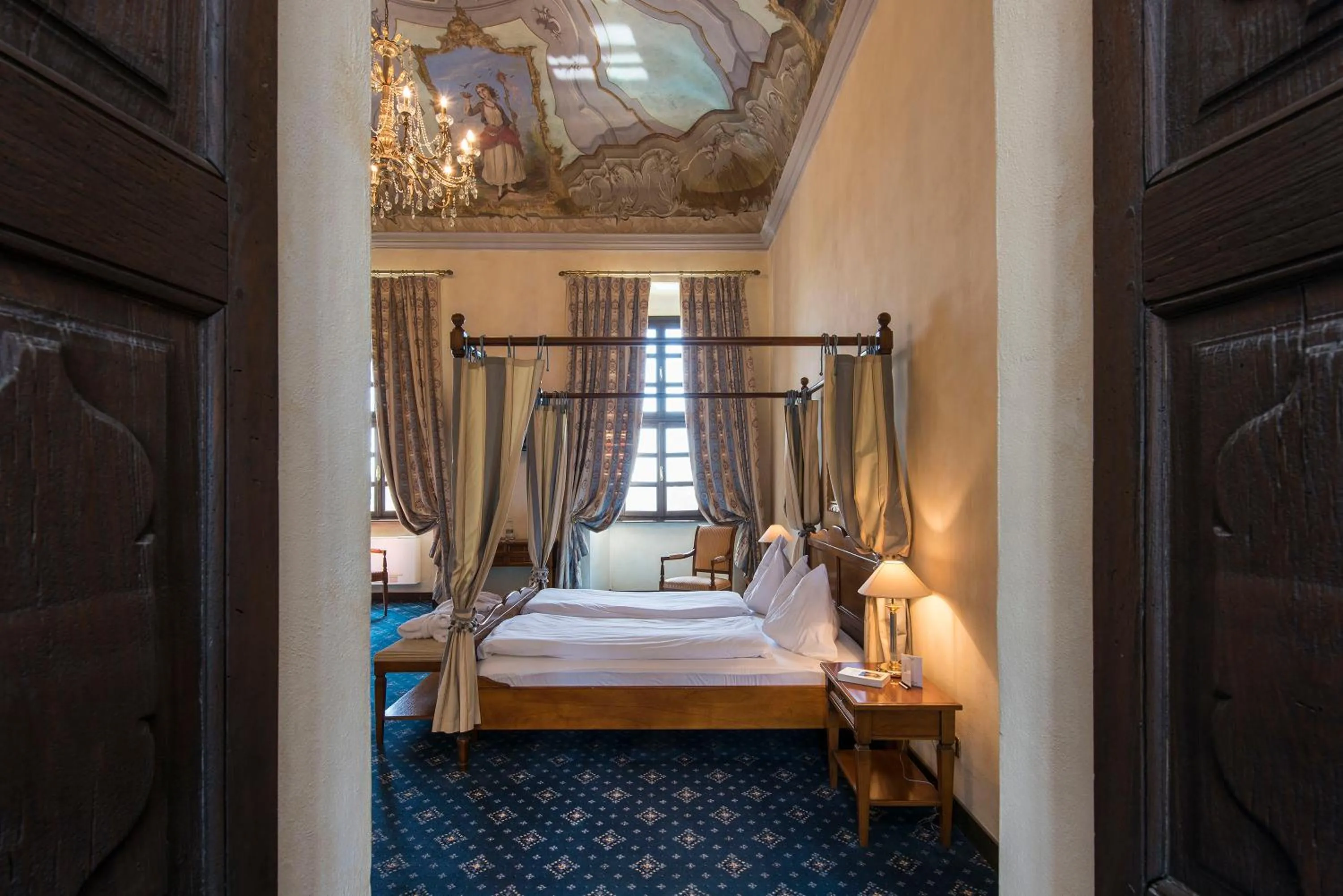 Photo of the whole room, Bed in Sunstar Hotel Piemont Castello di Villa