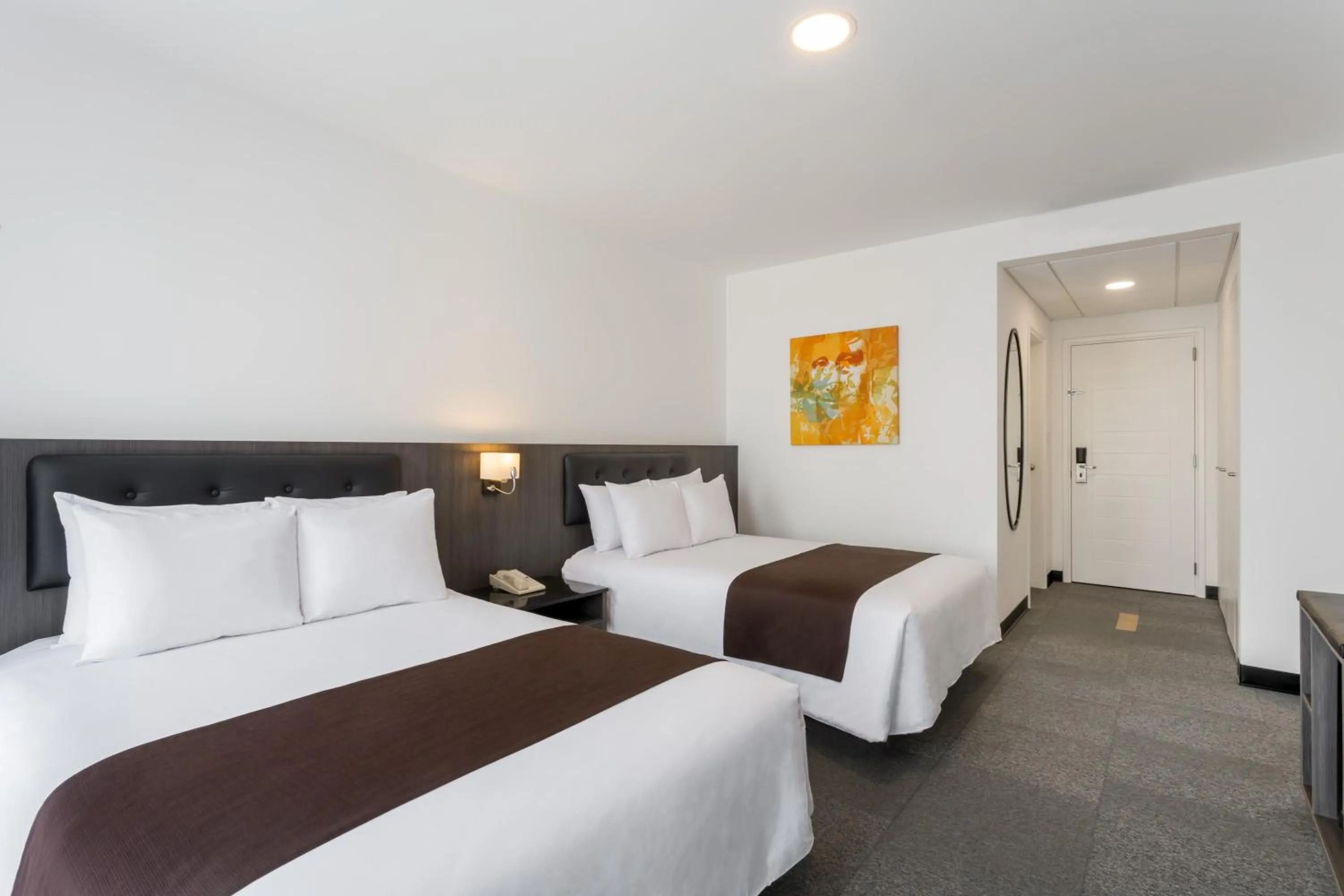 Bed in Wyndham Costa del Sol Lima Airport