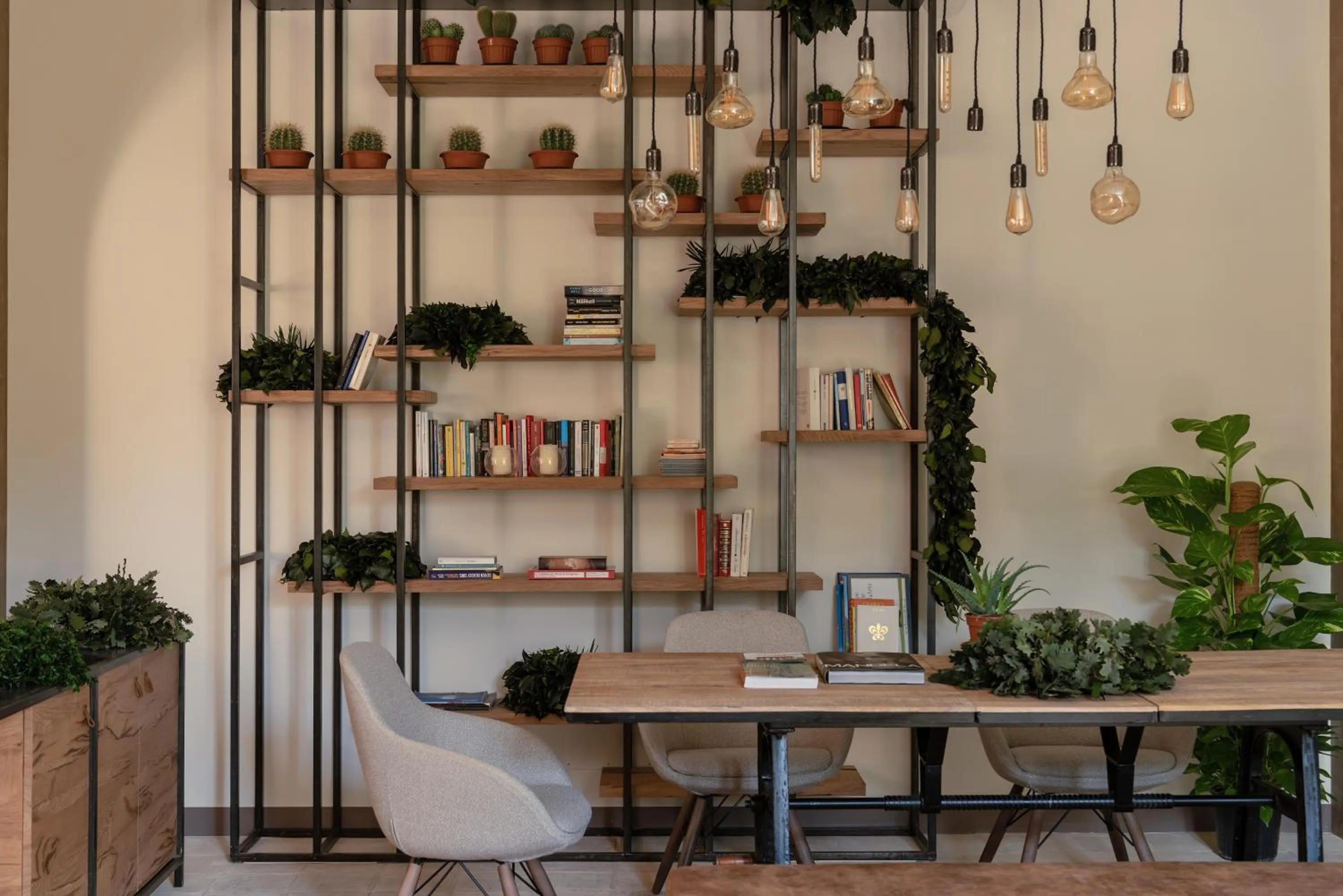 Lounge or bar in Momentum Wellness Bioresort