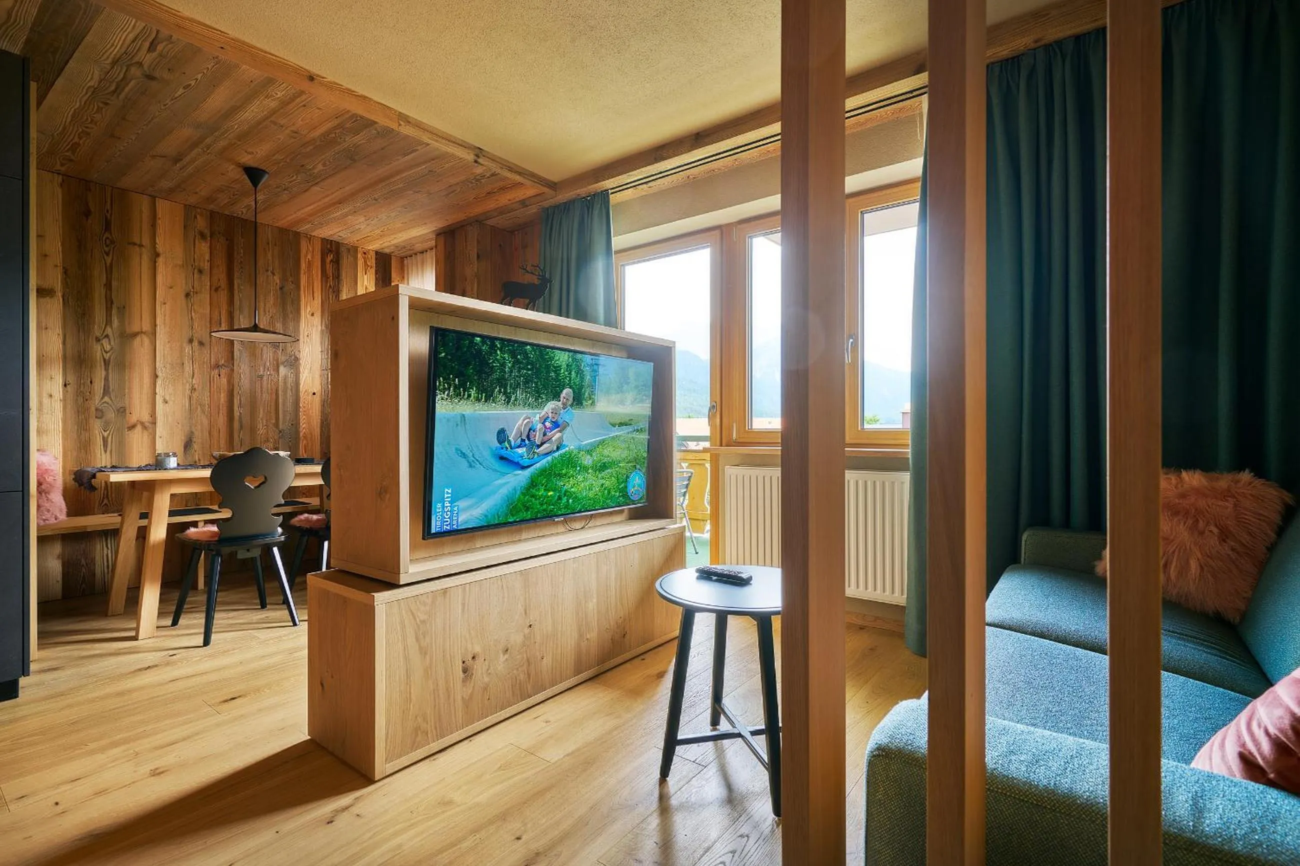 TV and multimedia in Hotel Stern