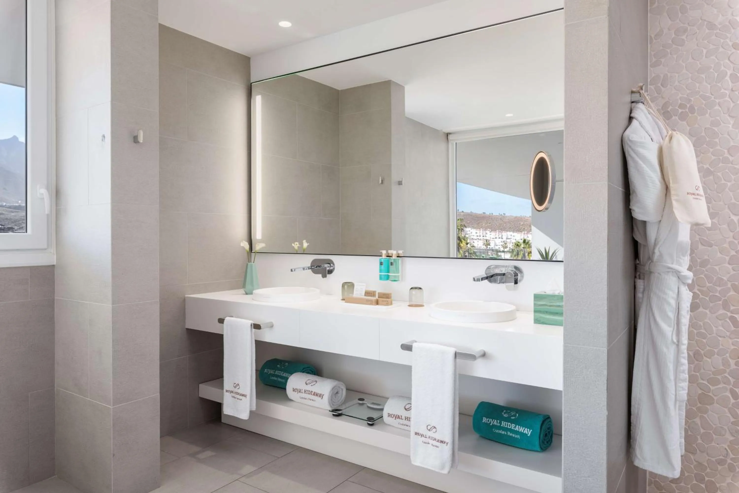 Photo of the whole room in Royal Hideaway Corales Suites