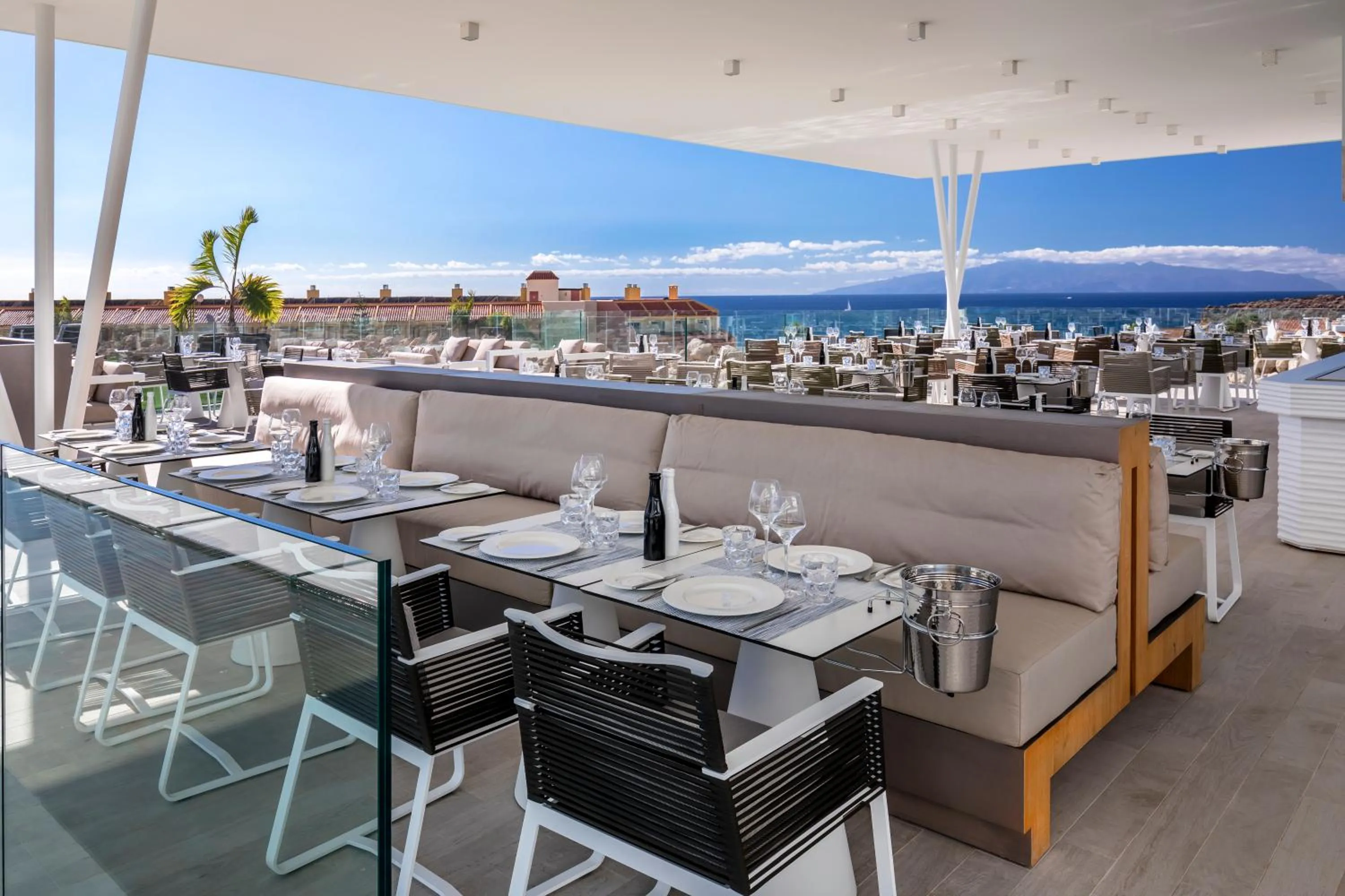 Restaurant/places to eat in Royal Hideaway Corales Suites