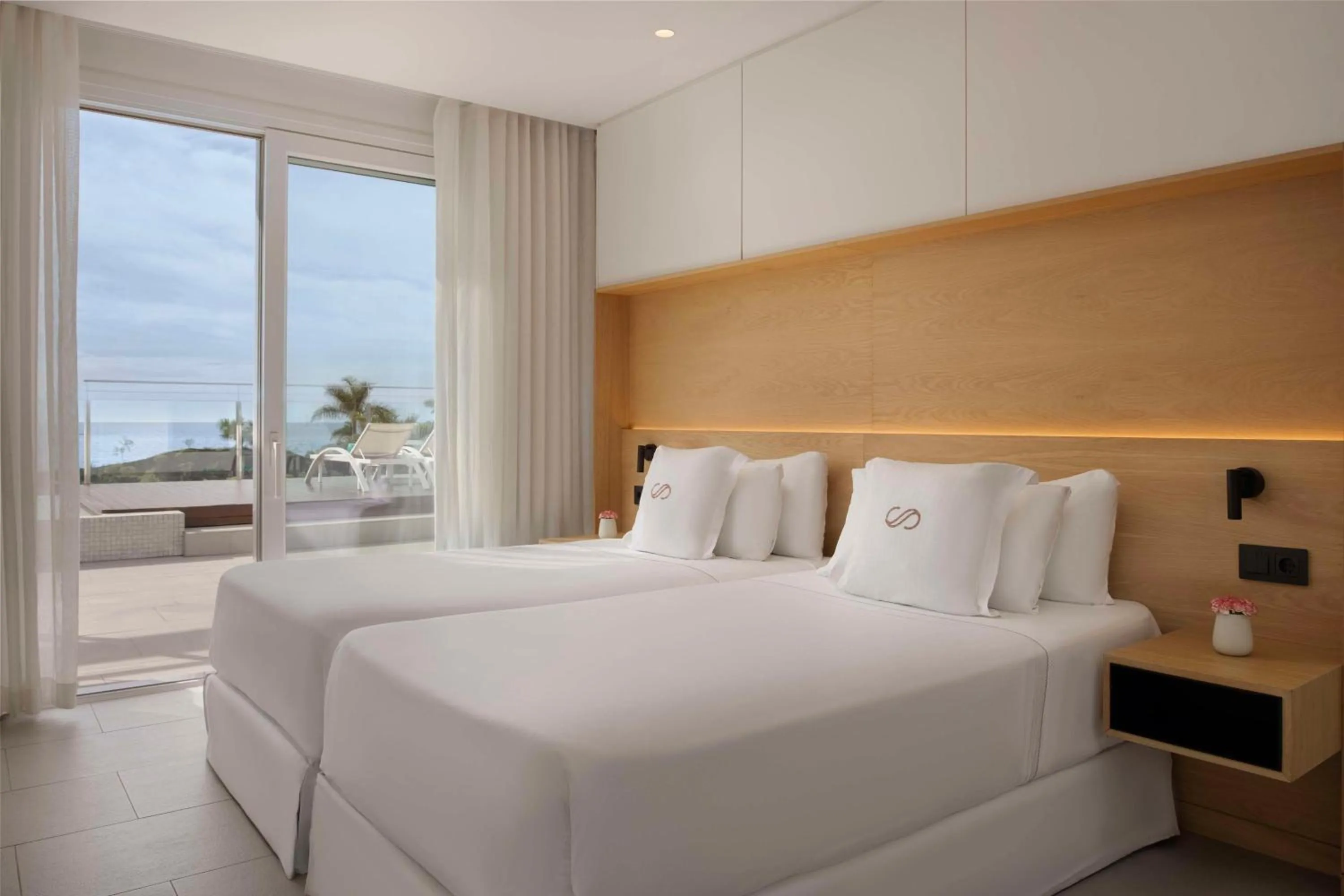 Photo of the whole room, Bed in Royal Hideaway Corales Suites