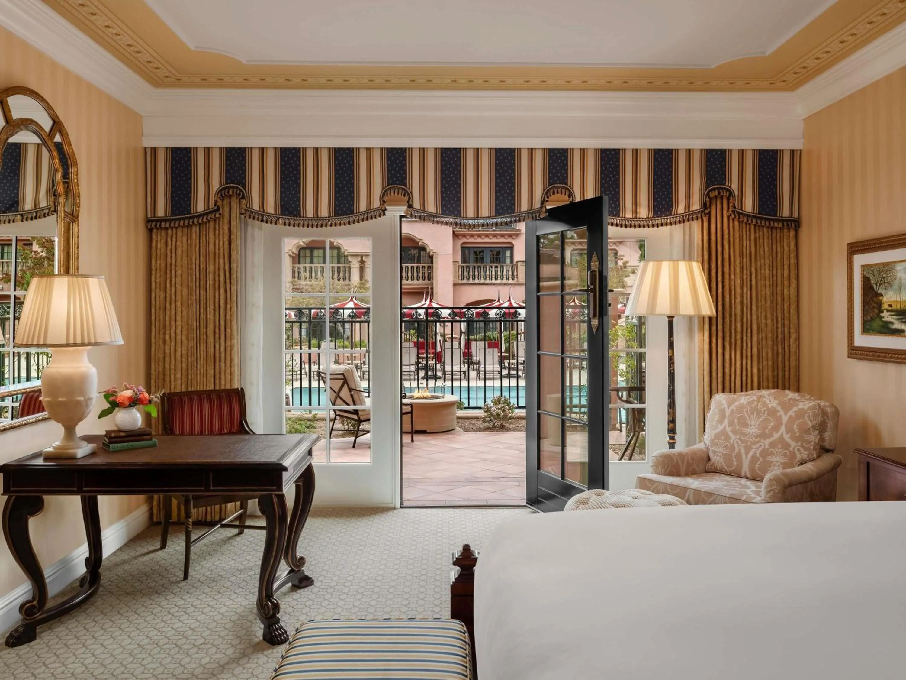 Bedroom, Bed in Fairmont Grand Del Mar